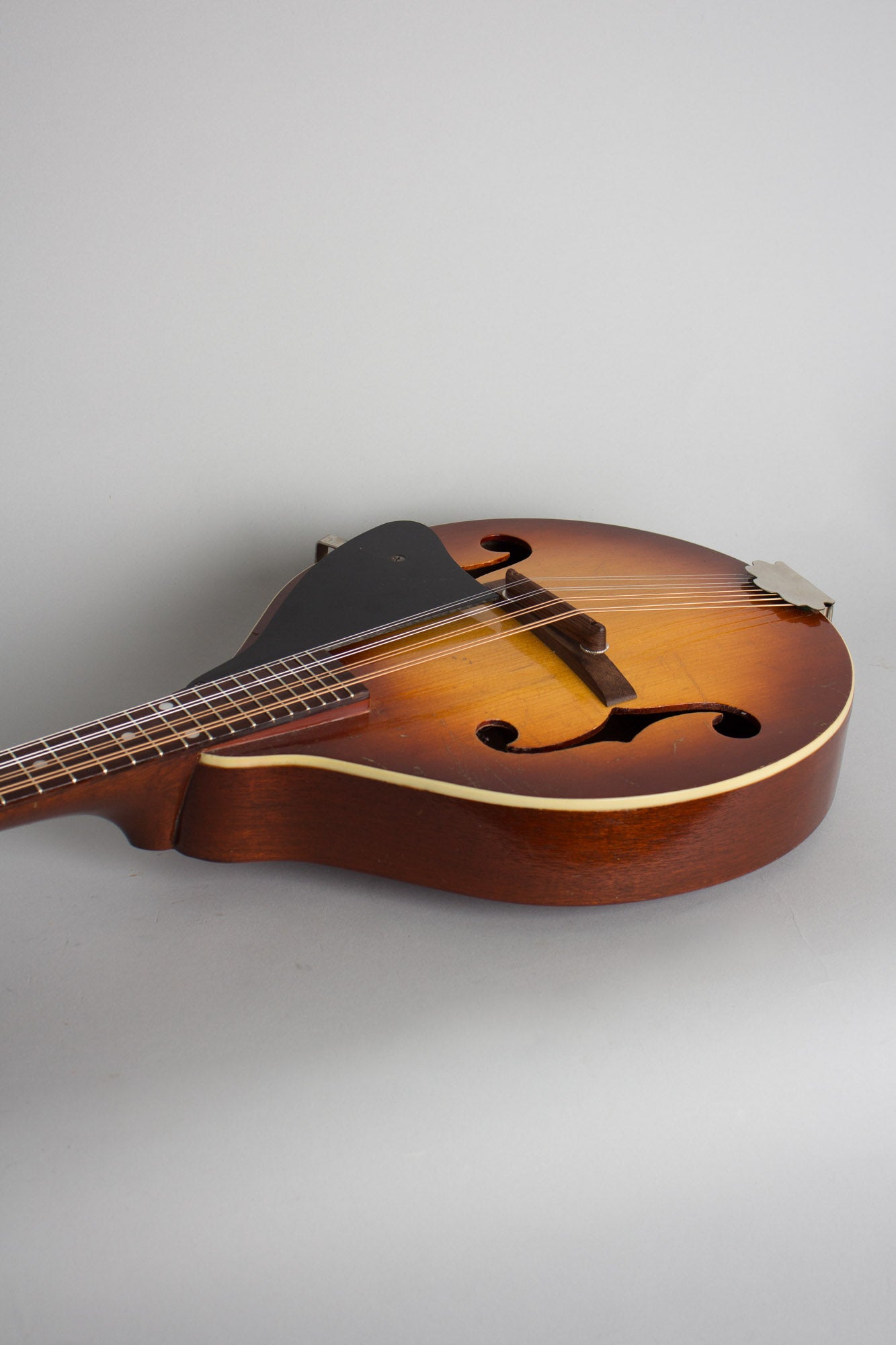 Kalamazoo KM-12 Arch Top Mandolin (1939)
