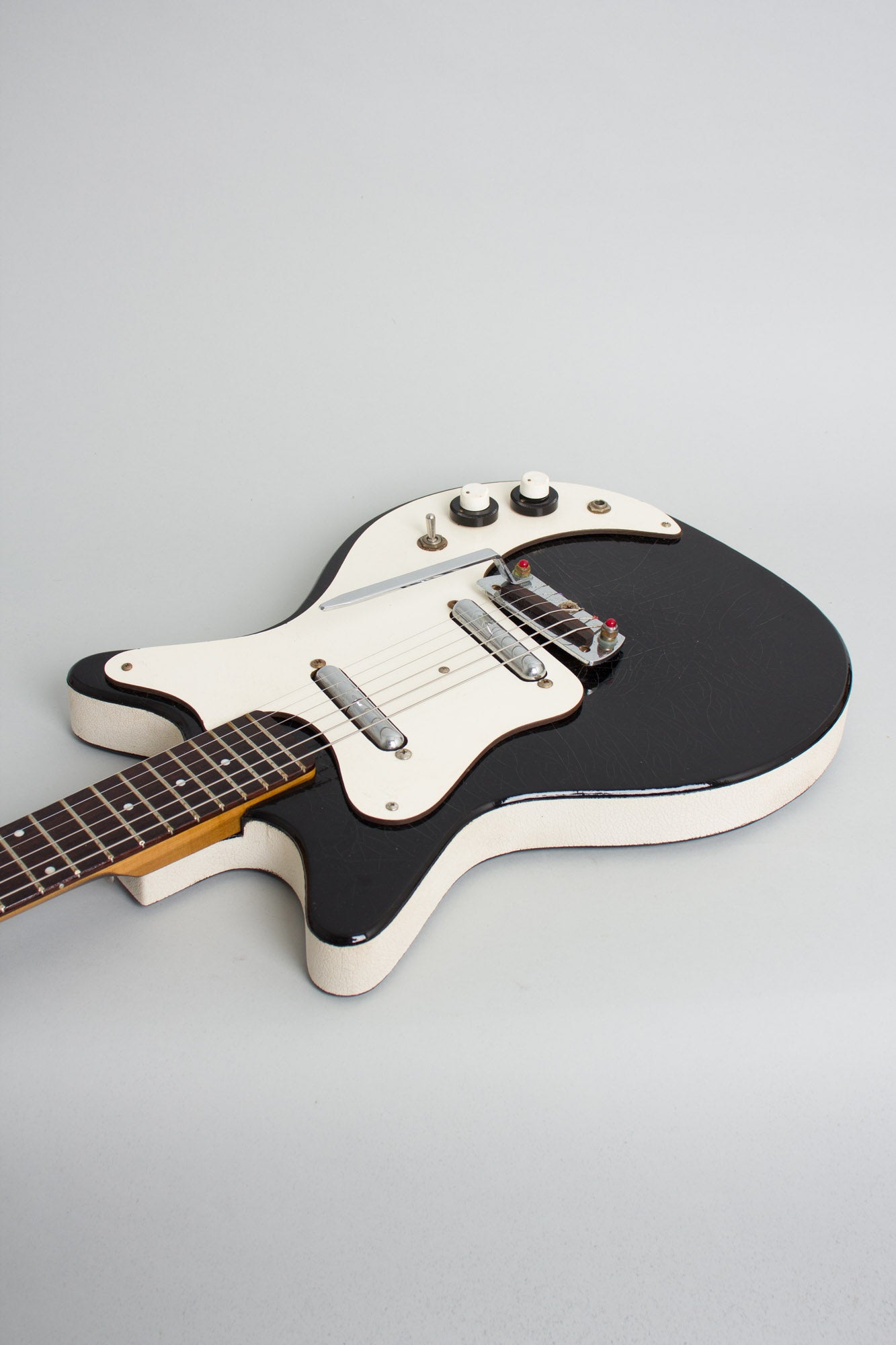 Danelectro Model 4021 Hand Vibrato Semi-Hollow Body Electric Guitar