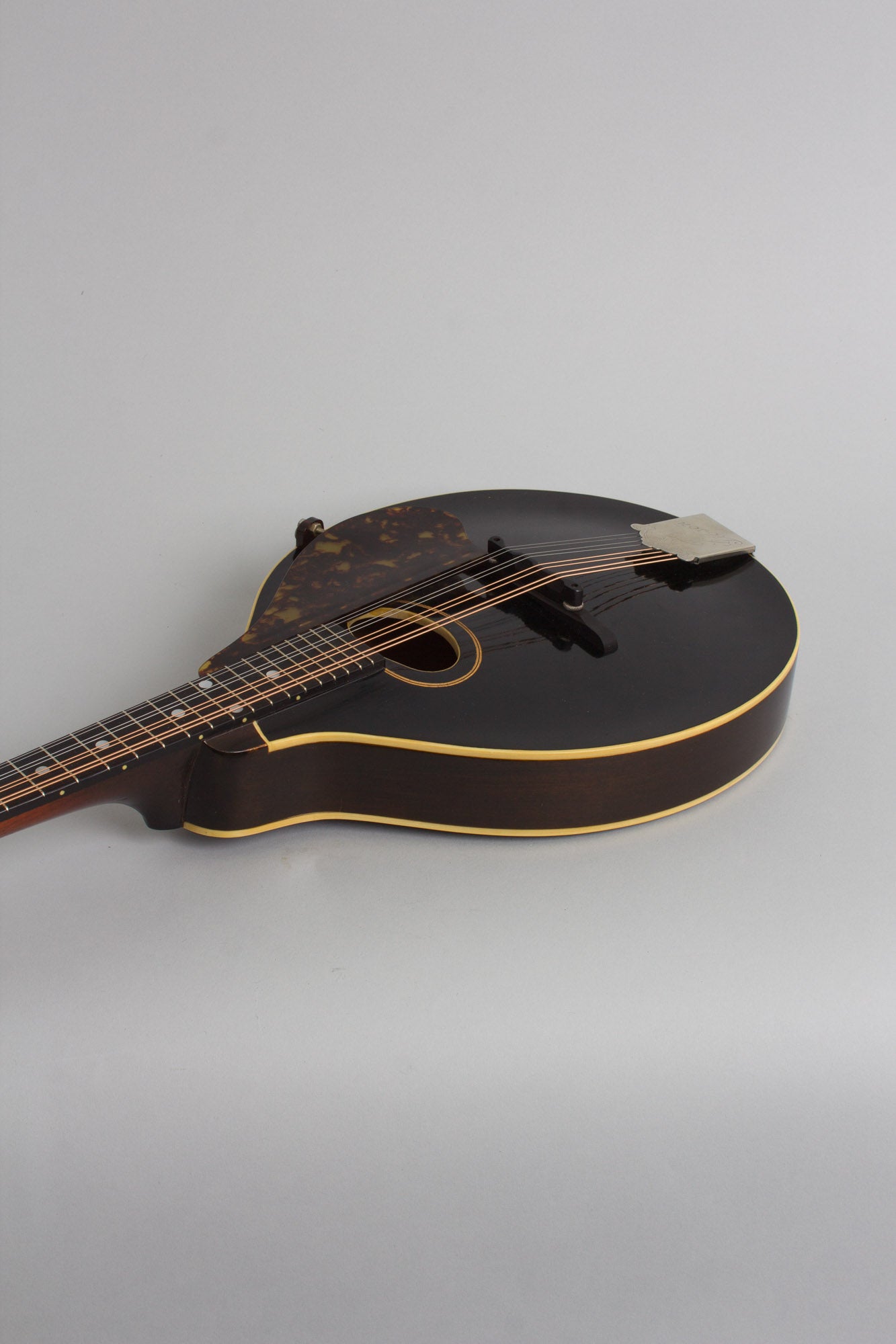 Gibson Style A-1 Snakehead Carved Top Mandolin (1923)