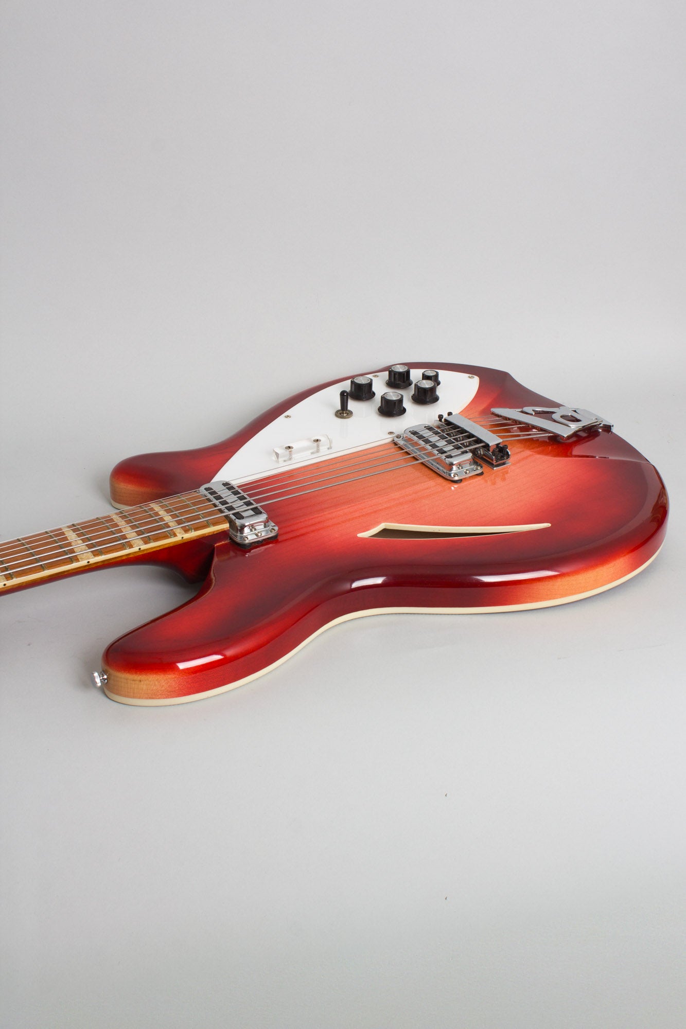 Rickenbacker 4005/6 6-string Semi-Hollow Body Electric Bass Guitar (1965)