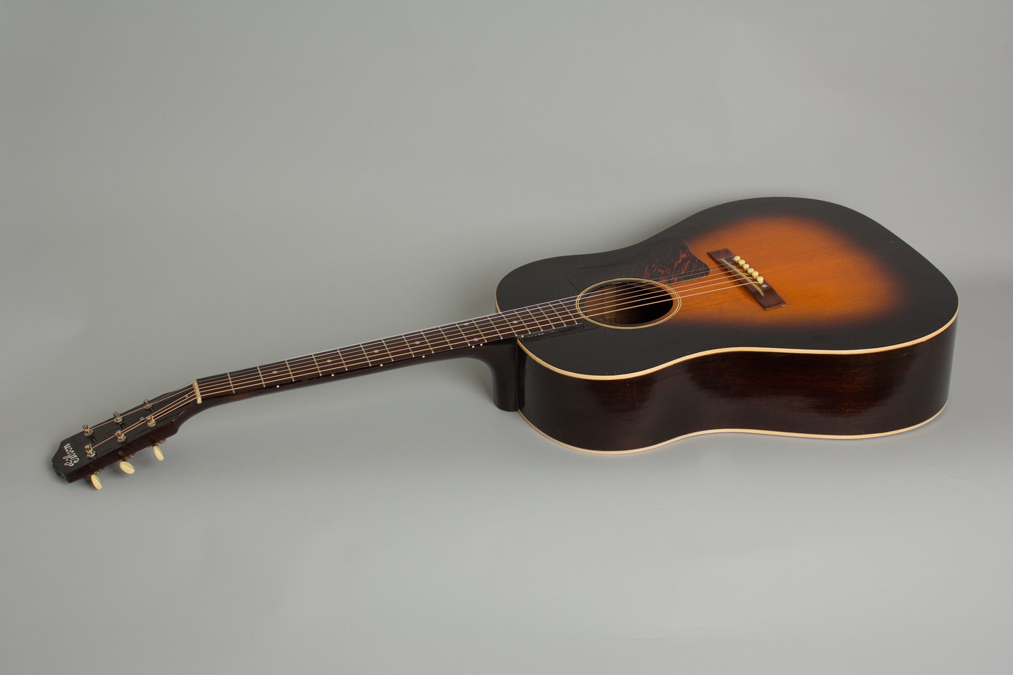 Gibson J-35 Flat Top Acoustic Guitar (1937) – RetroFret