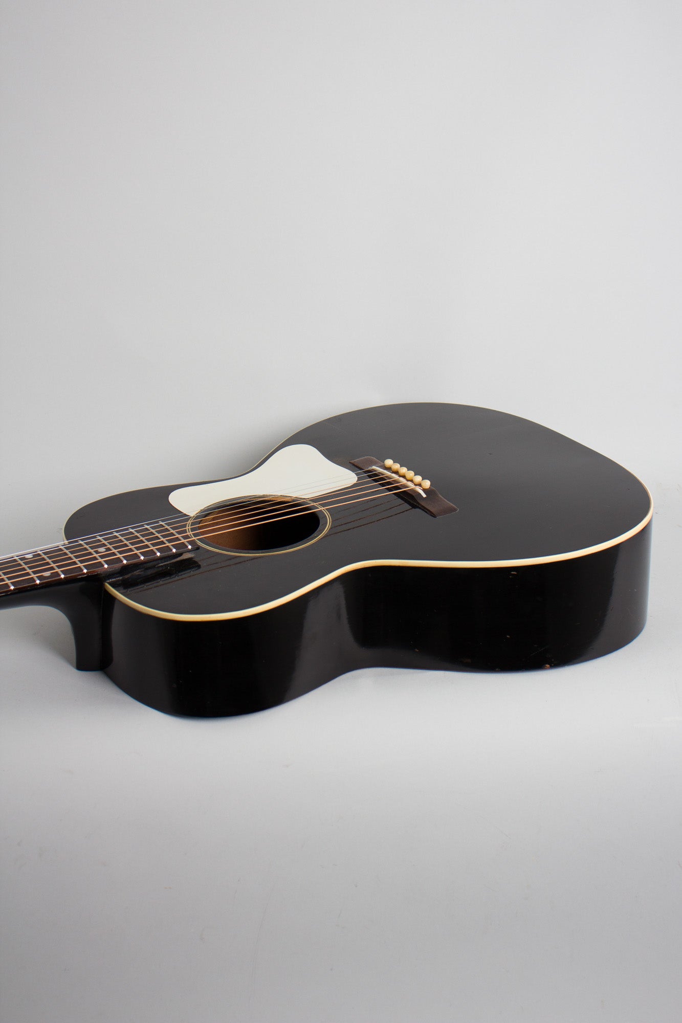 Gibson L-00 Flat Top Acoustic Guitar (1933)