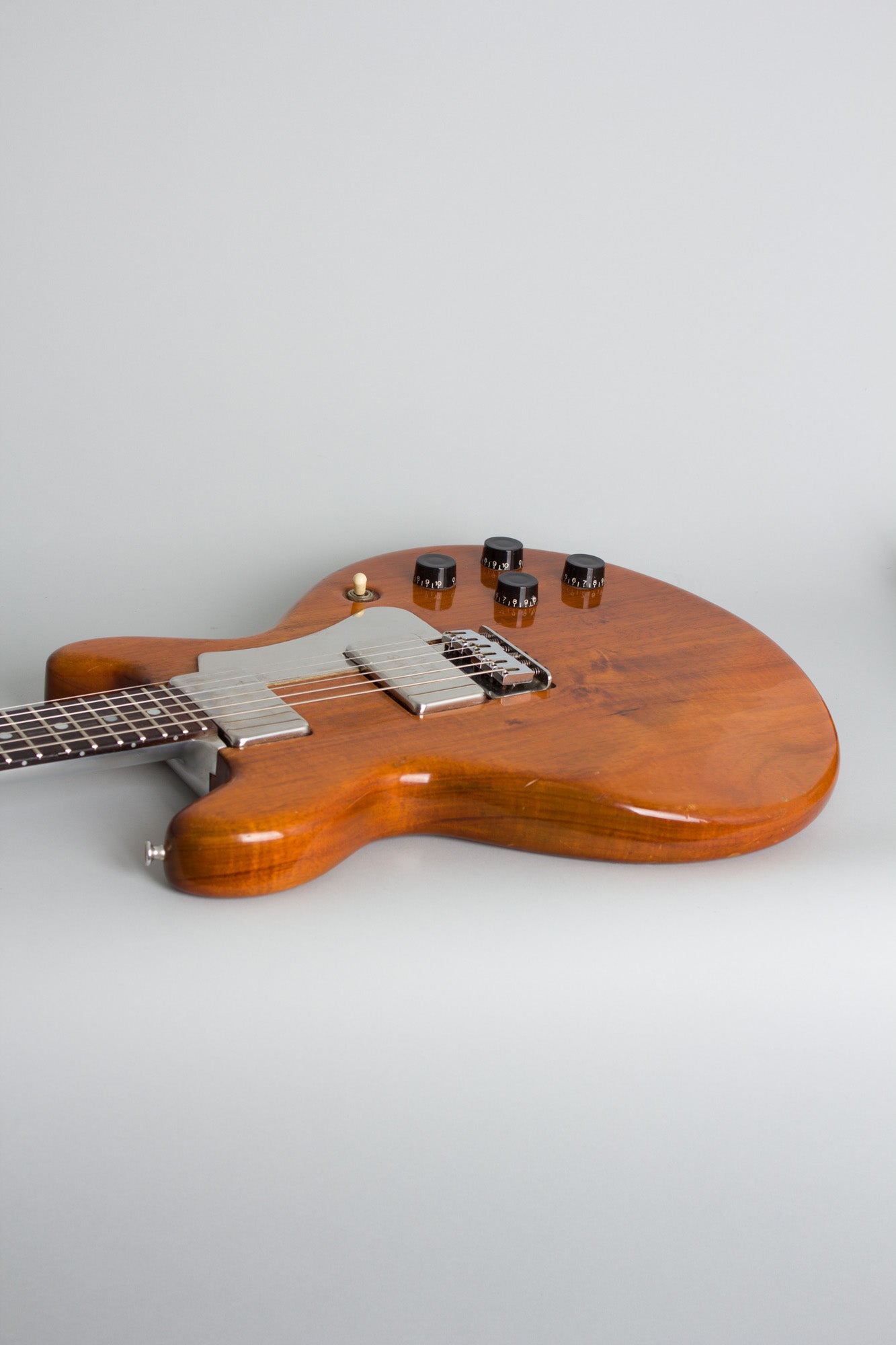 Travis Bean TB-1000S Standard Solid Body Electric Guitar (1977)