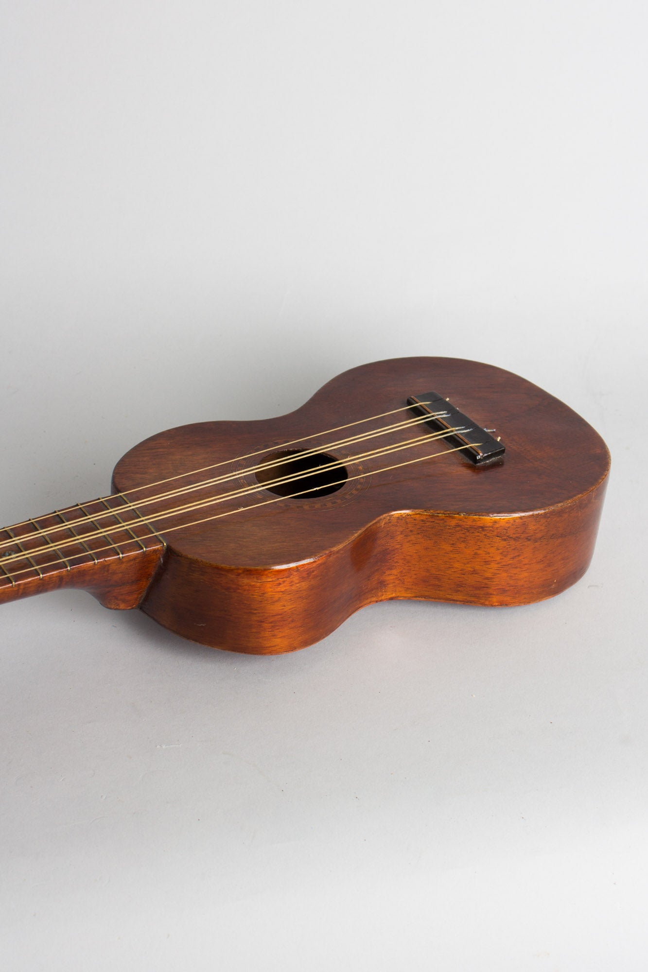 Leonardo Nunes 6 string Soprano Ukulele (1920)