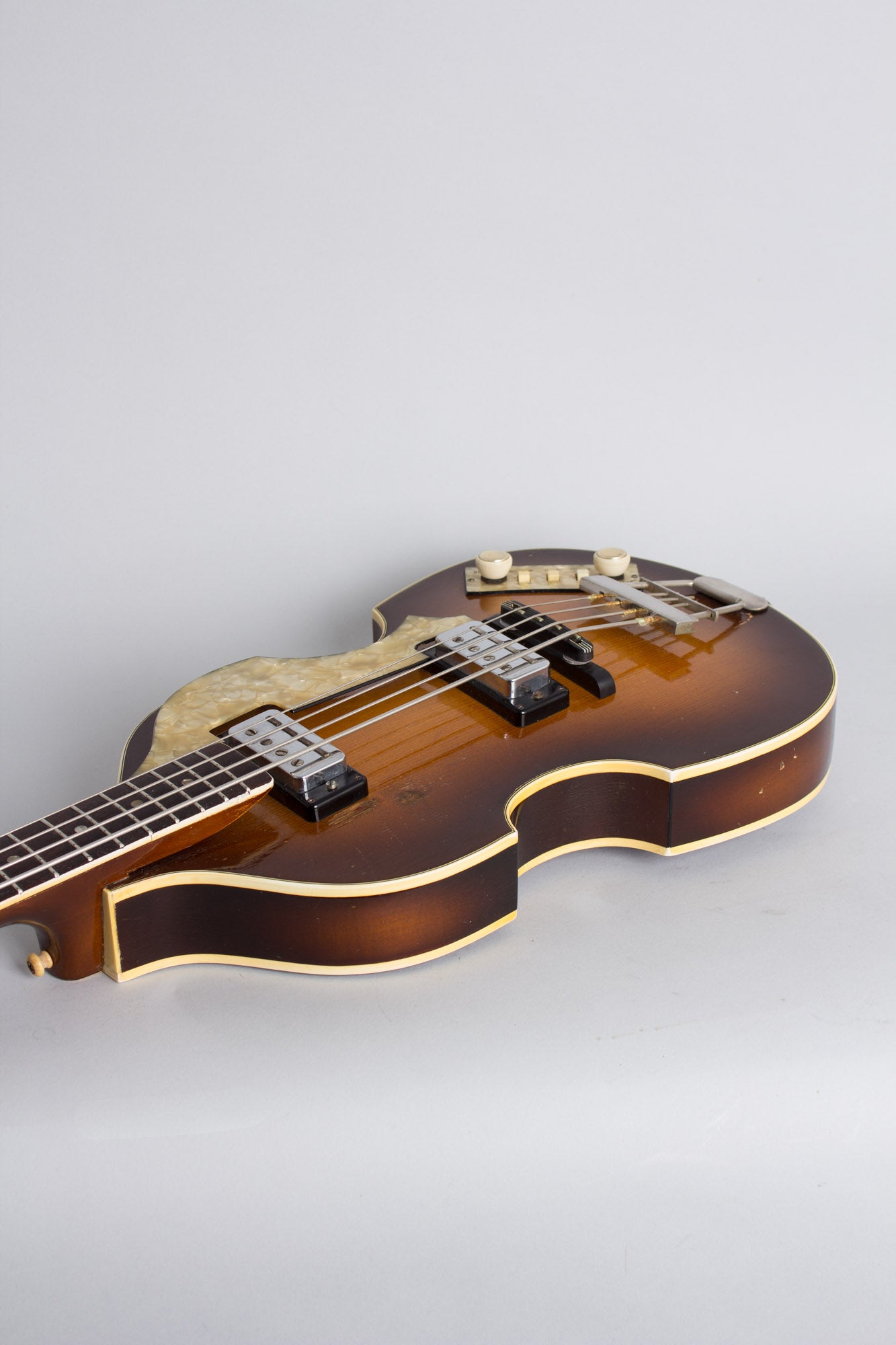 Hofner 500/1 Beatle Bass Hollow Body Electric Bass Guitar (1966)