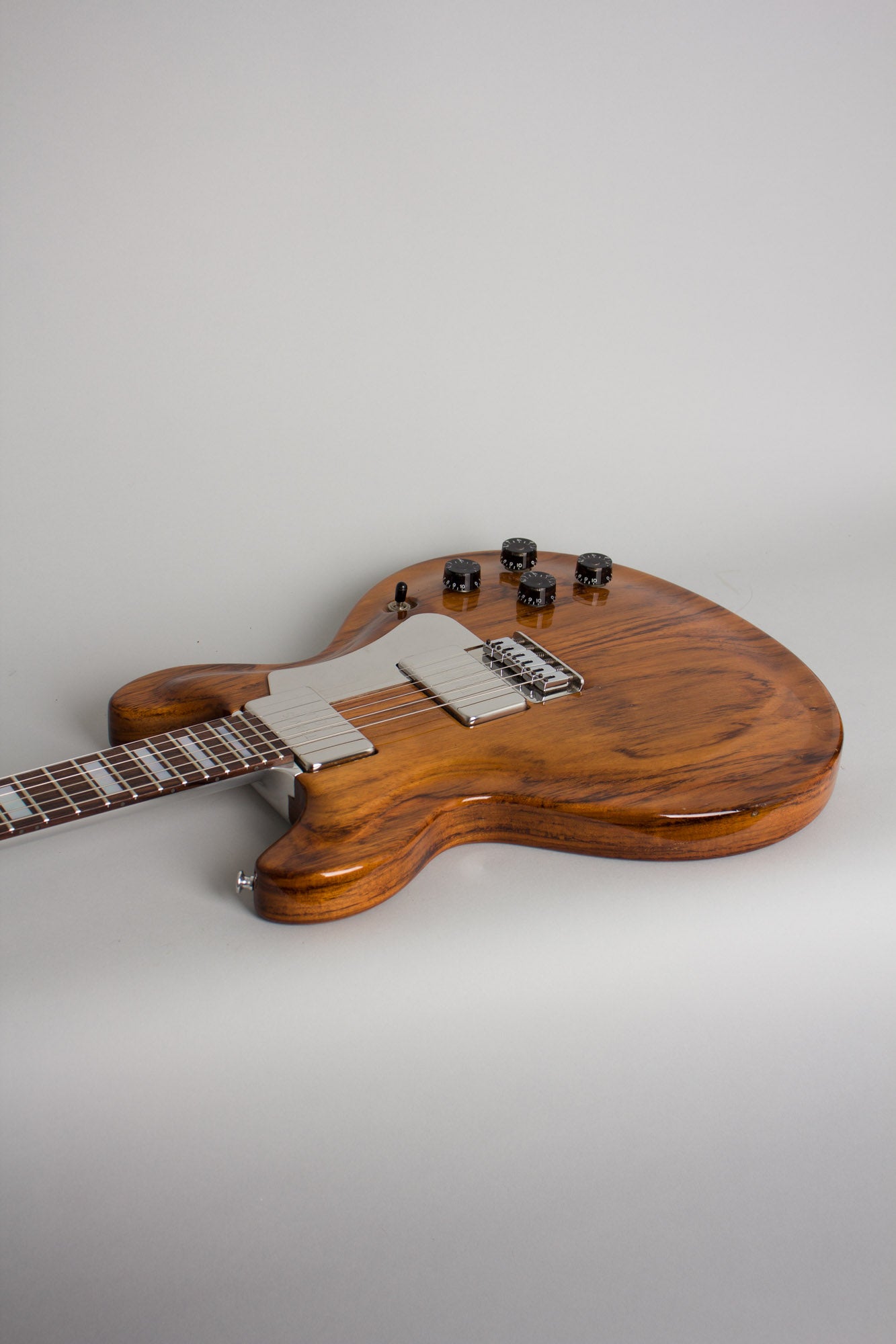 Travis Bean TB-1000A Solid Body Electric Guitar (1975)