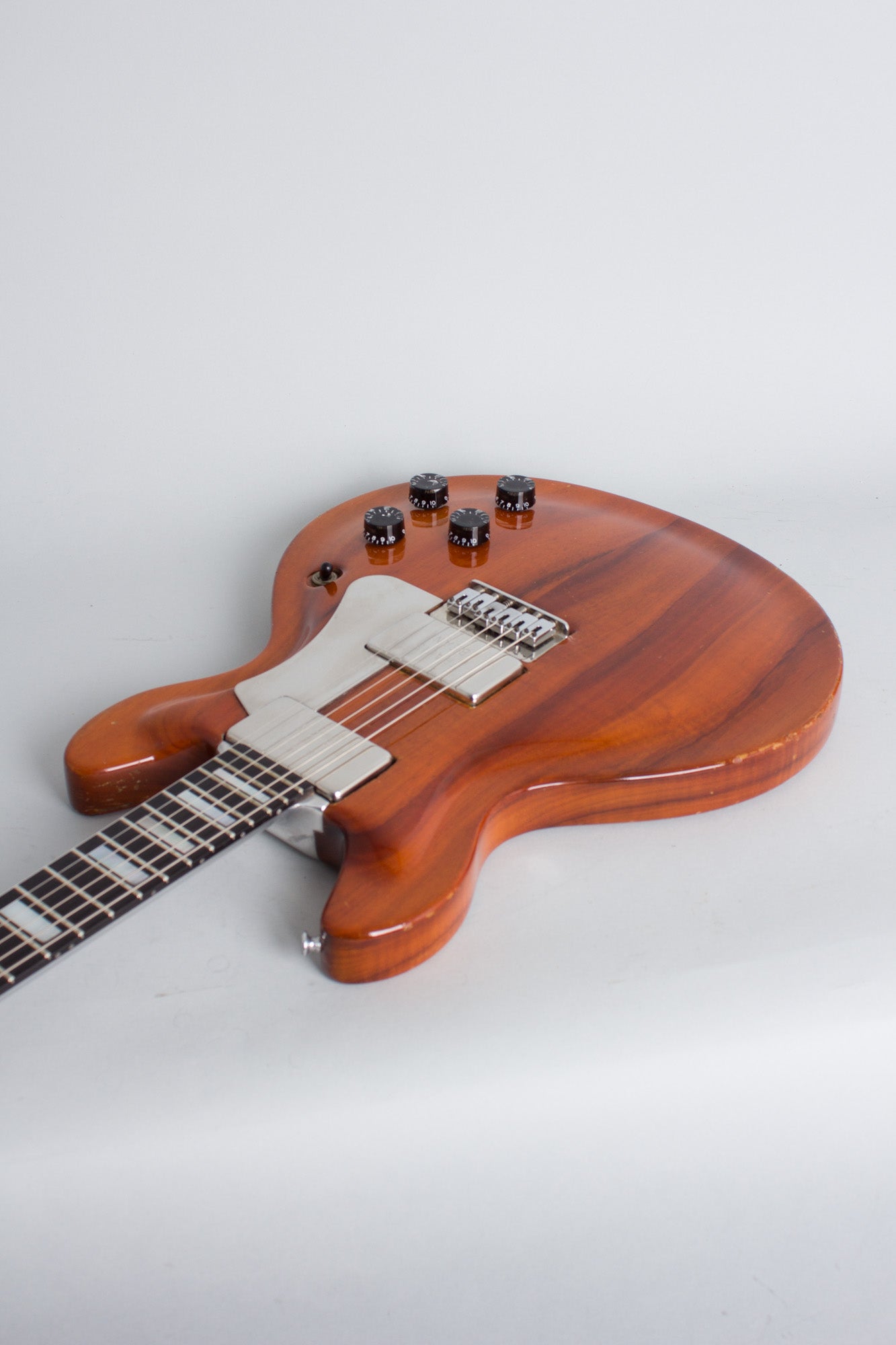 Travis Bean TB-1000A Solid Body Electric Guitar (1975)