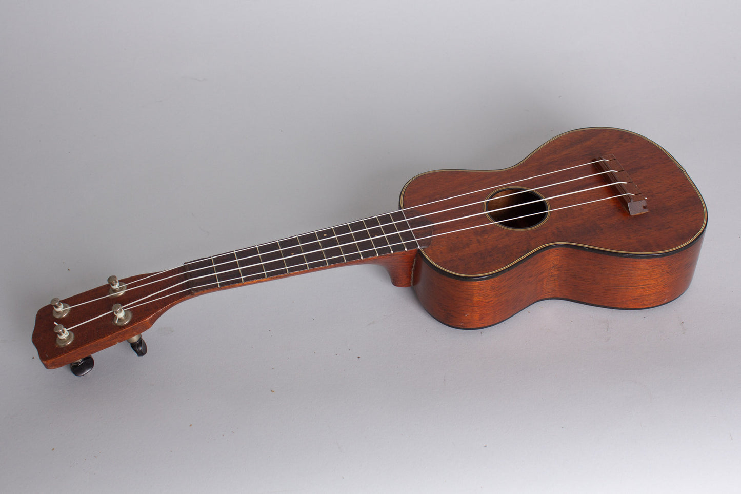 Mouna-Loa Style 444 Soprano Ukulele (1921)