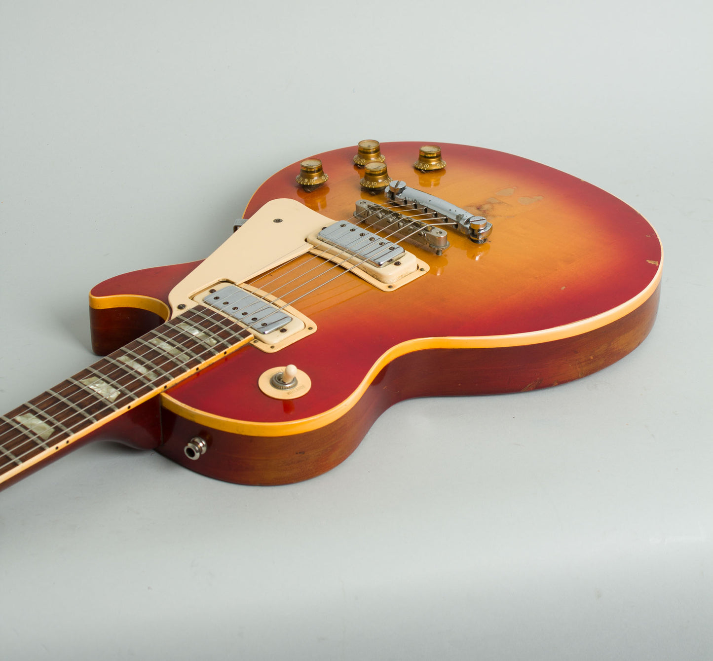 Gibson Les Paul Deluxe Solid Body Electric Guitar (1973)