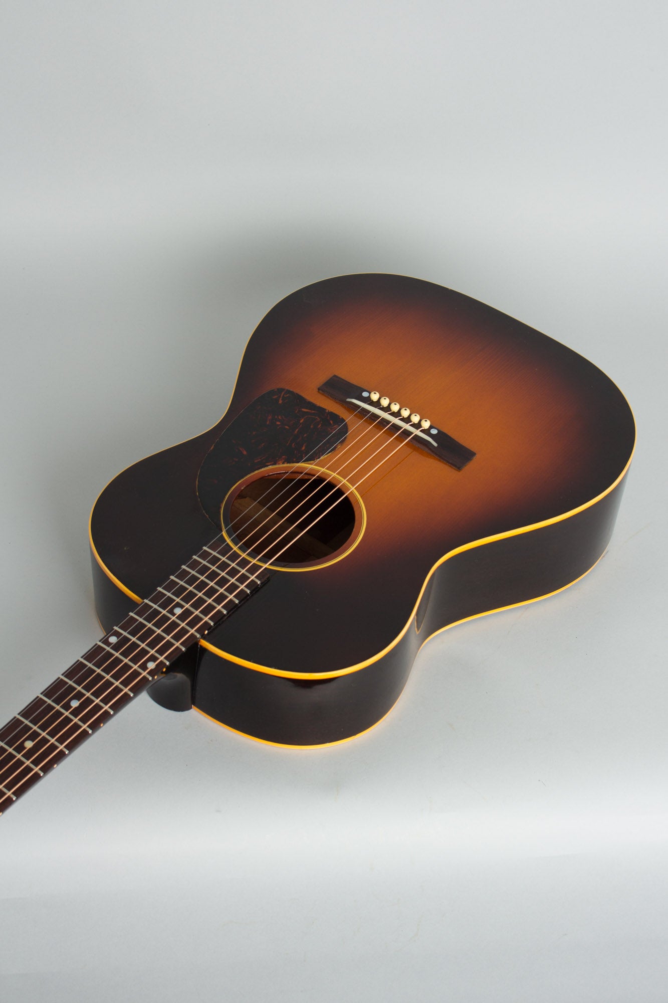 Gibson LG-2 Flat Top Acoustic Guitar (1946)