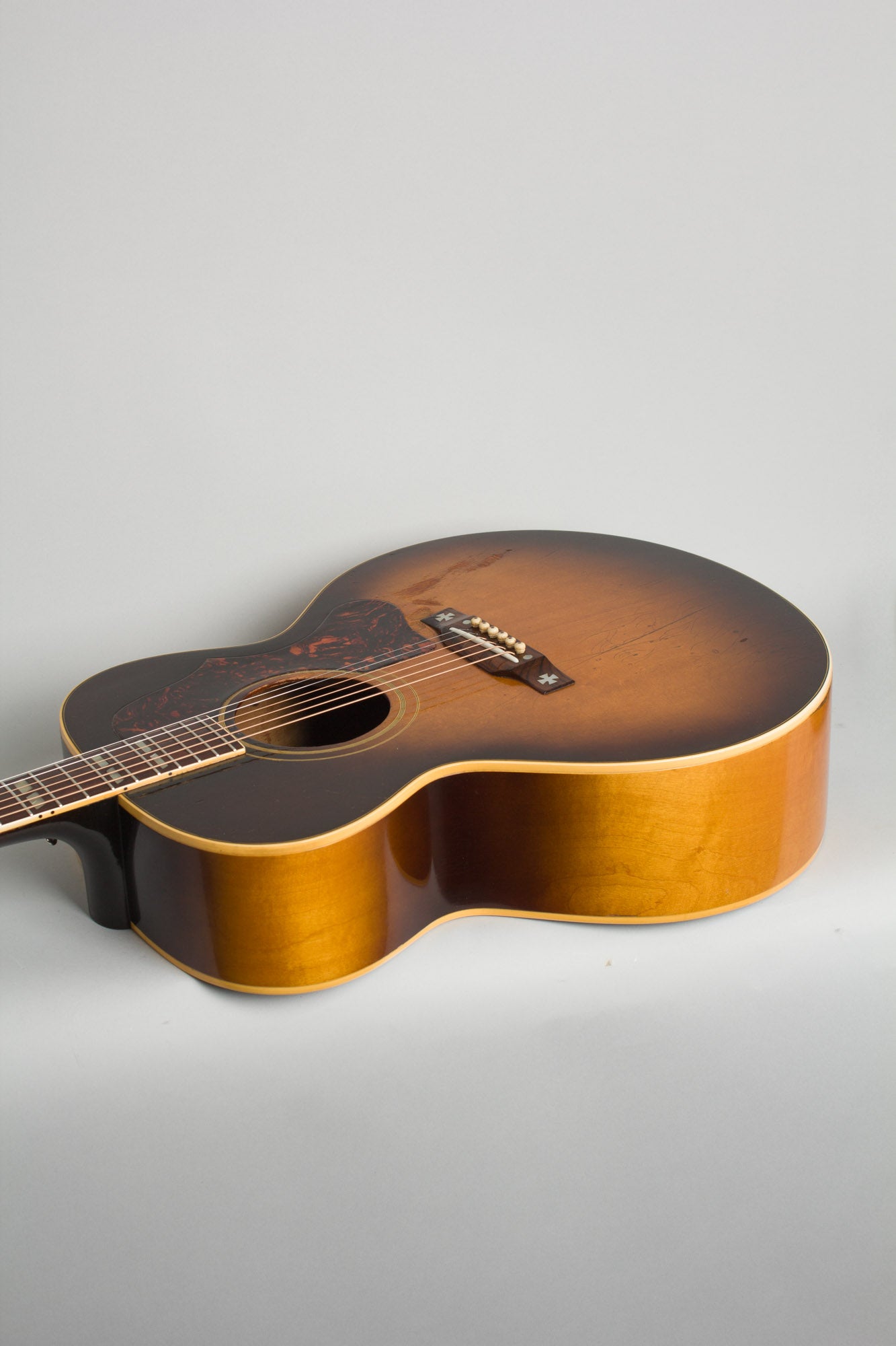 Gibson J-185 Flat Top Acoustic Guitar (1957) – RetroFret