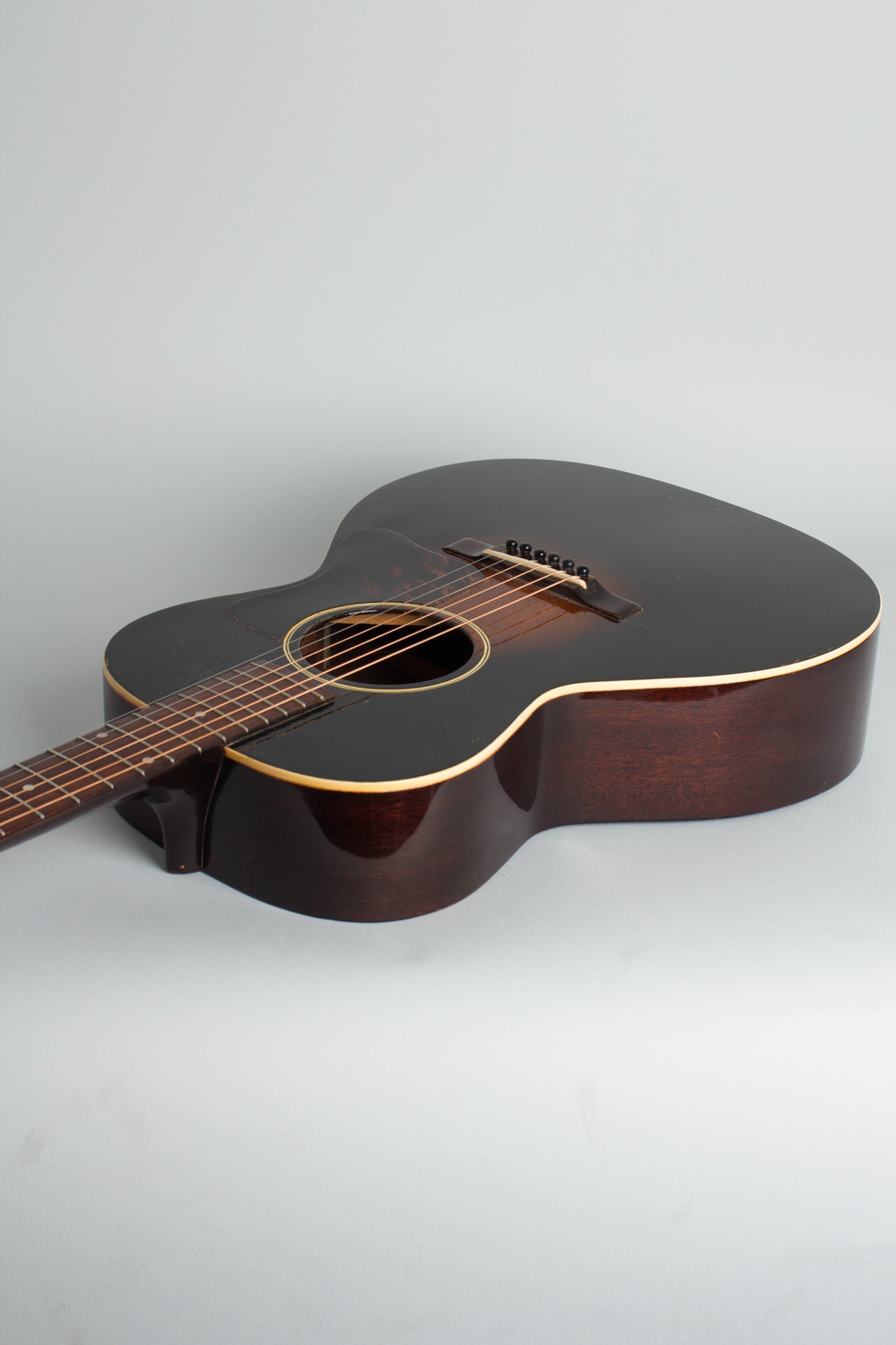Gibson L-00 Flat Top Acoustic Guitar (1934)