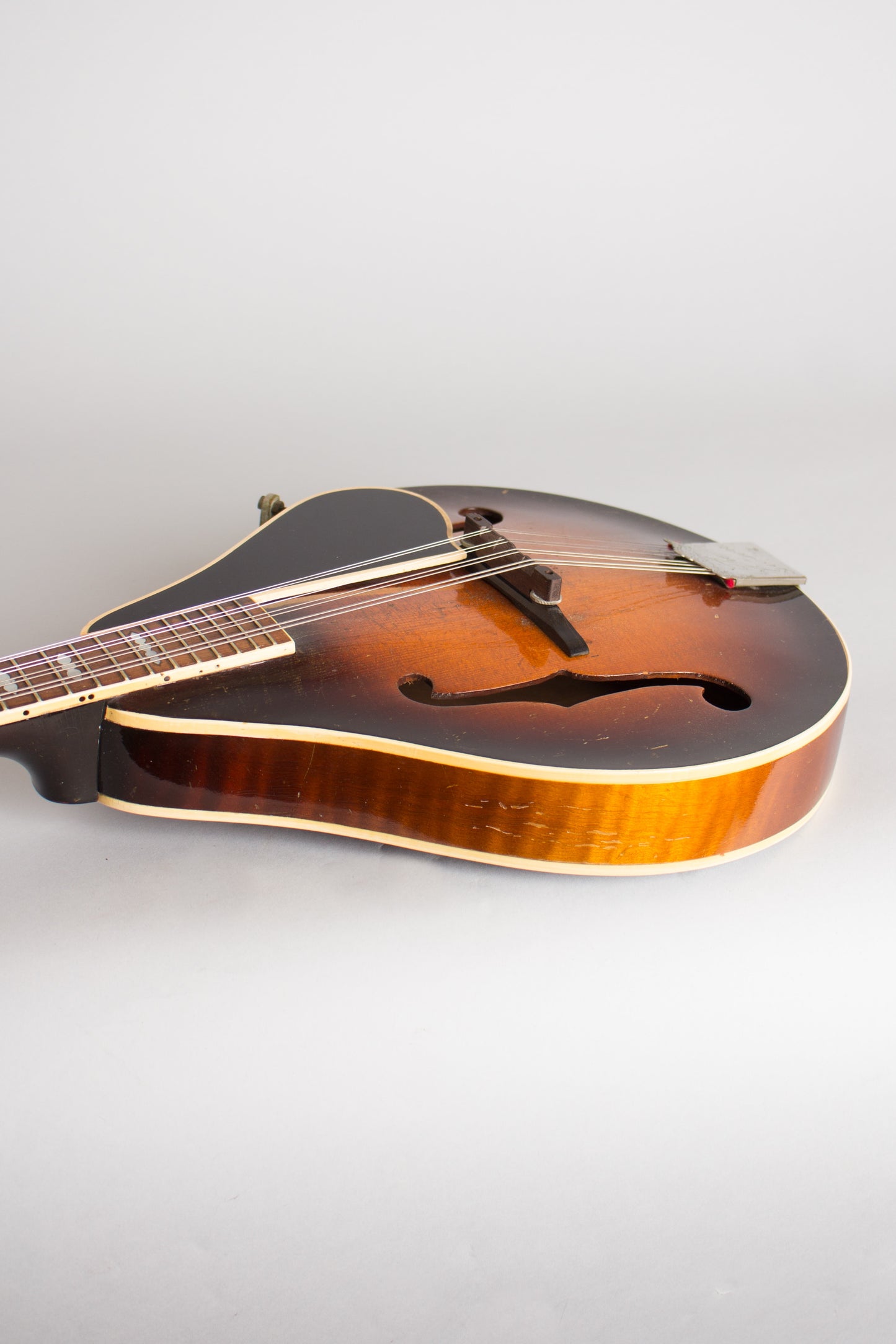 Gibson A-50 Carved Top Mandolin (1938)