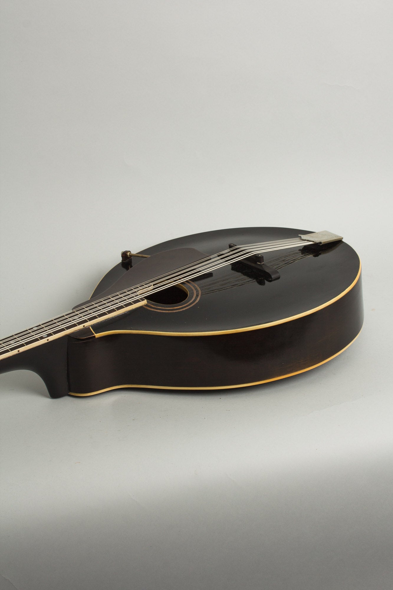 Gibson K-1 Carved Top Mandocello (1924)