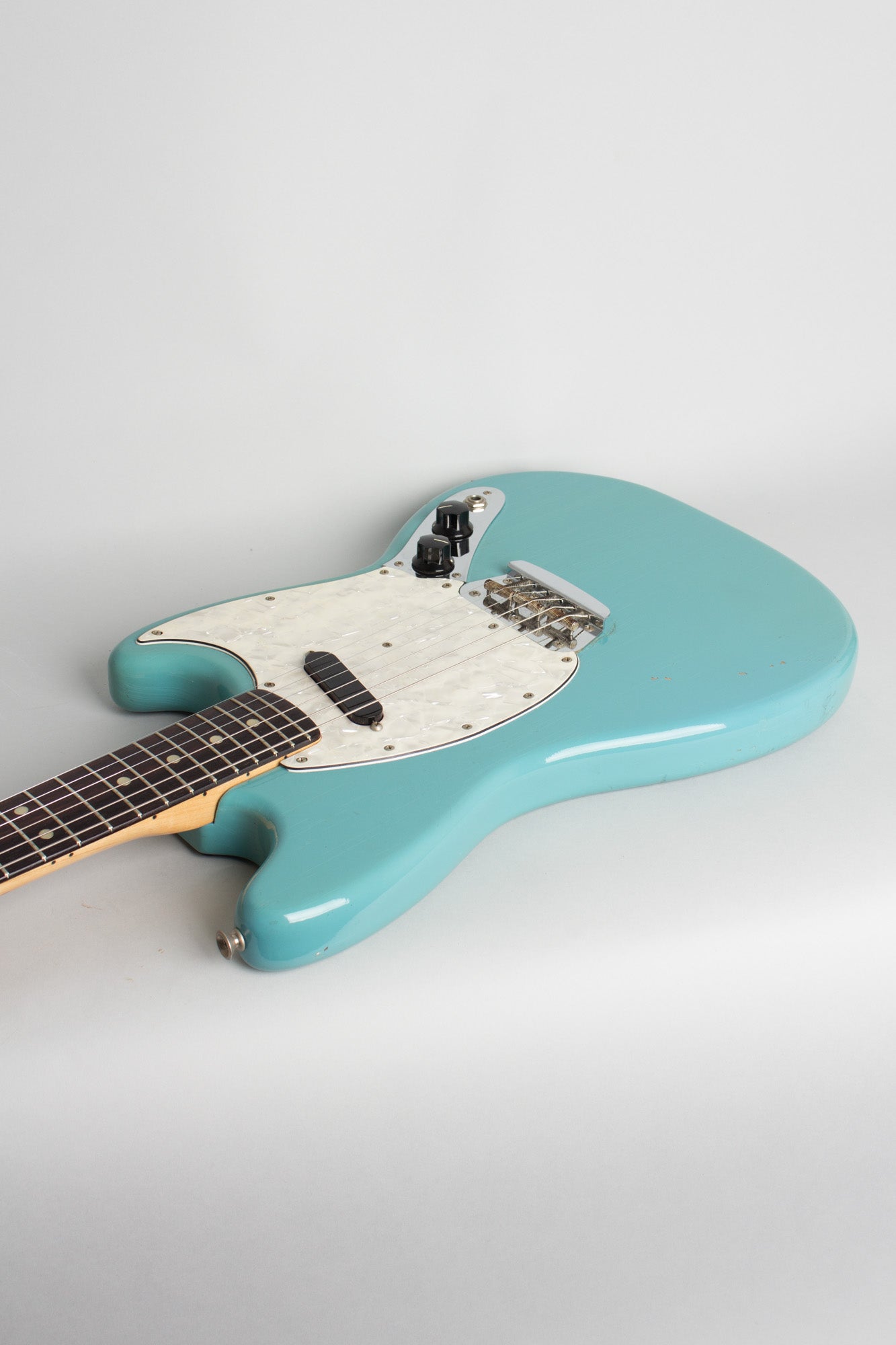 Fender Musicmaster Solid Body Electric Guitar (1972)