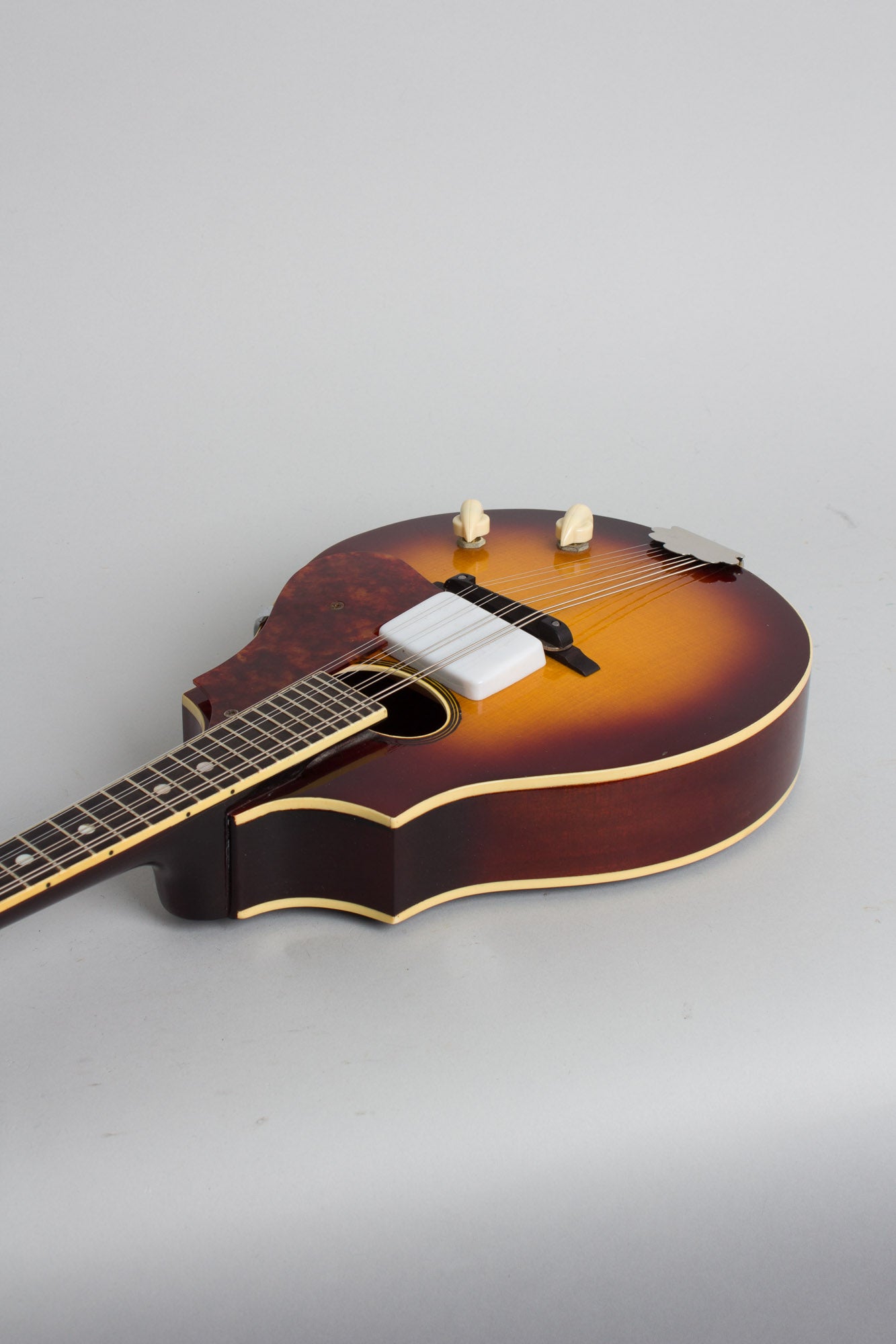 Vega D-100 Hollow Body Electric Mandolin (1950)
