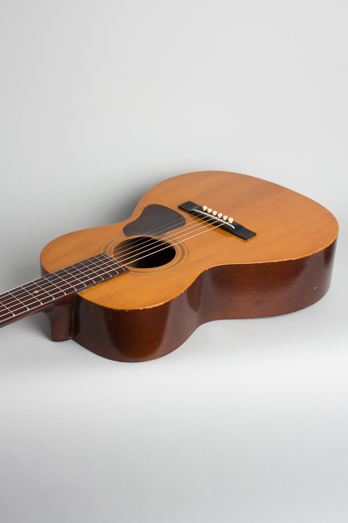 Vega Model 04 Flat Top Acoustic Guitar (1938)
