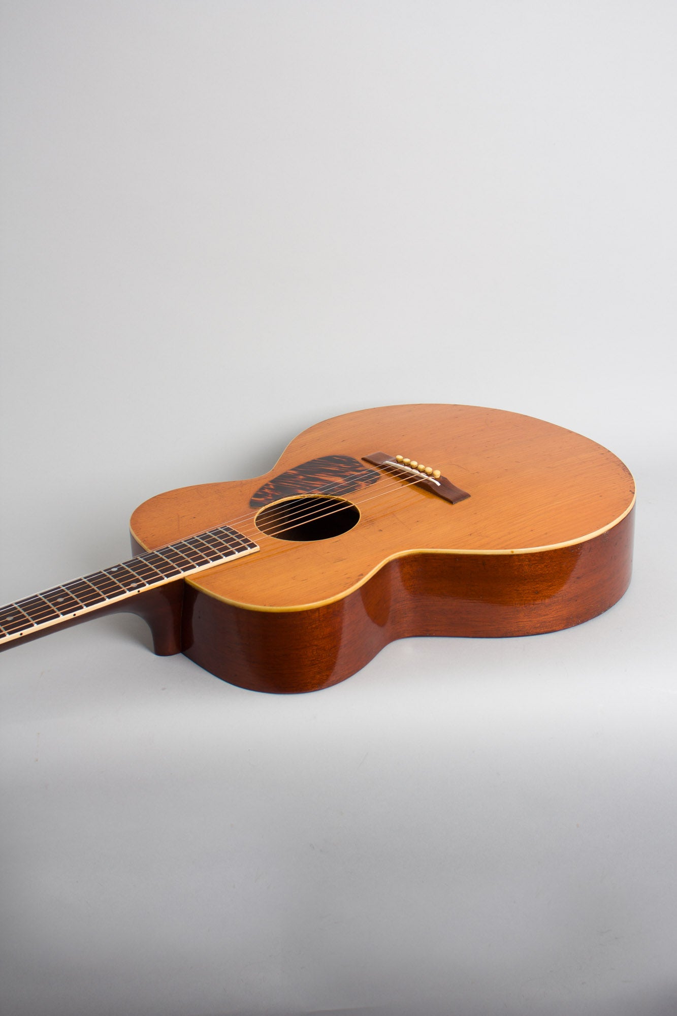 Gibson Washburn Model 5241 Classic Flat Top Acoustic Guitar (1939)