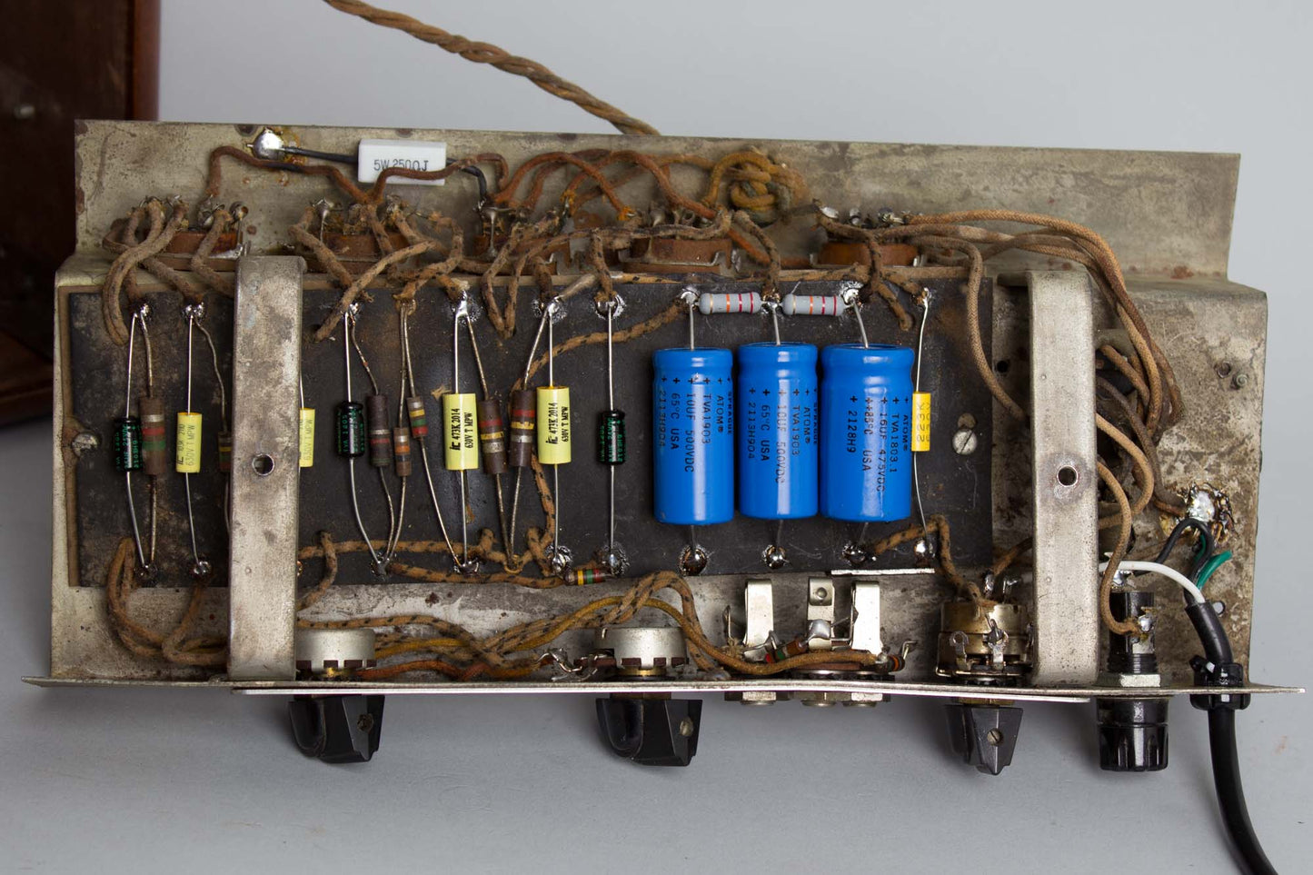 Fender Model 26 Deluxe ""Woodie"" Tube Amplifier (1946)