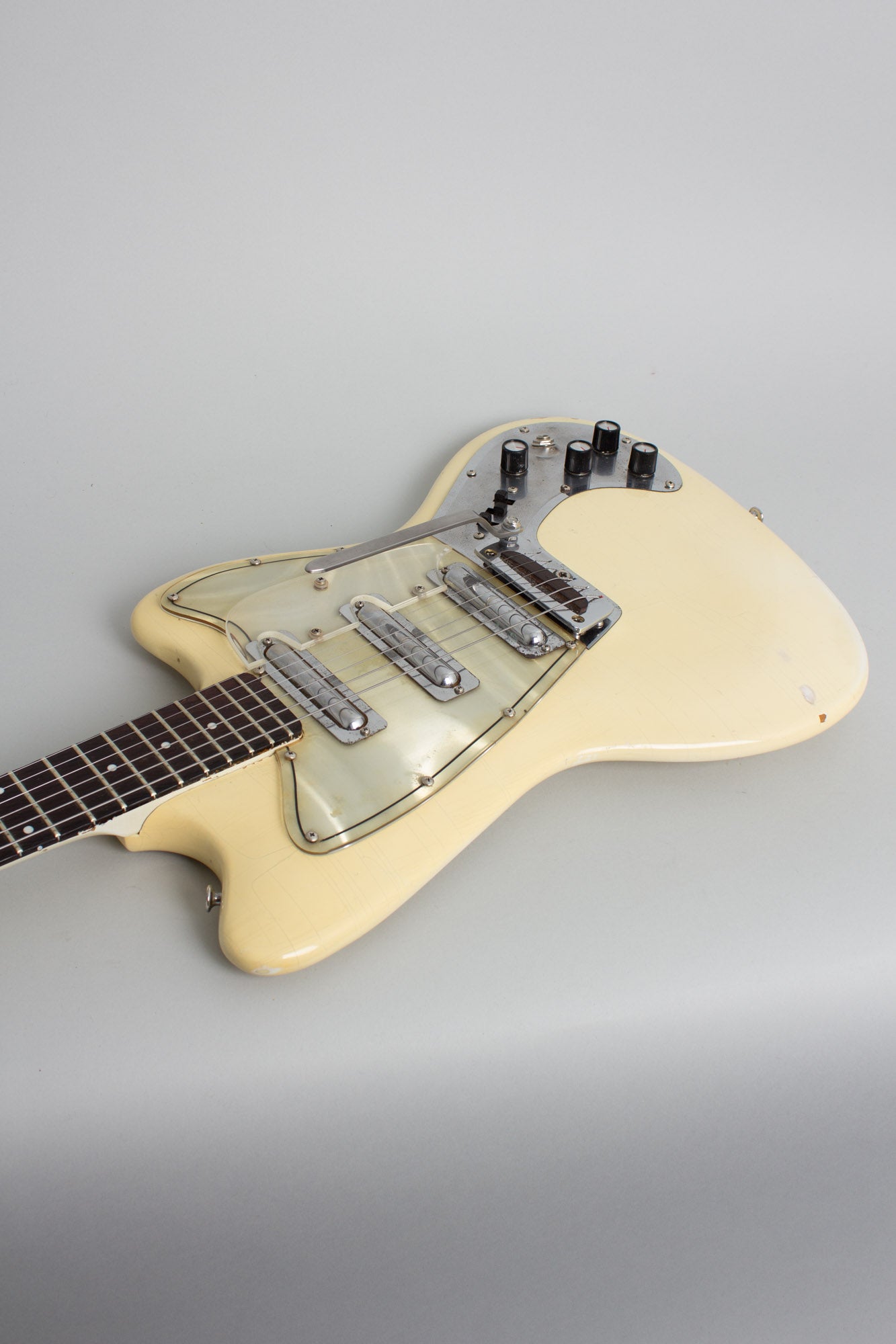 Danelectro Dane D3V Solid Body Electric Guitar (1967)