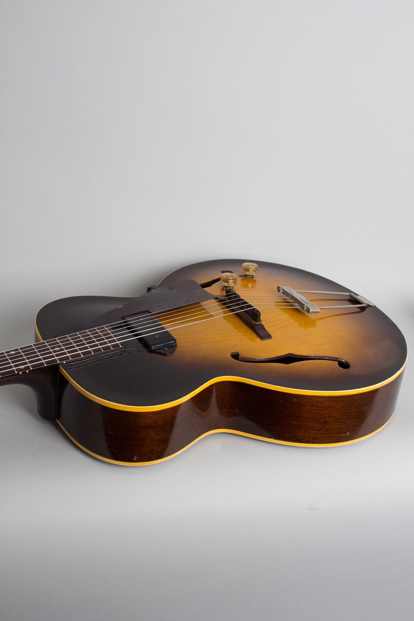 Gibson ES-125 Arch Top Hollow Body Electric Guitar (1957)