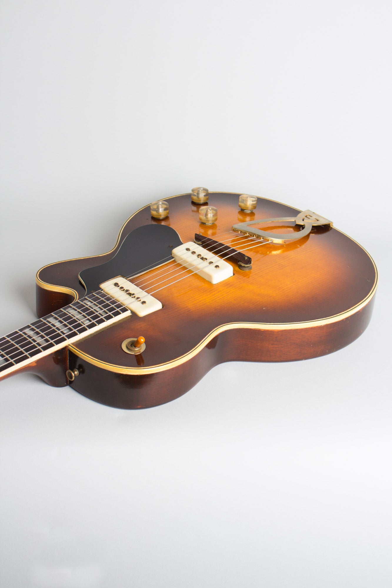 Guild M-75 Aristocrat Thinline Hollow Body Electric Guitar (1956)