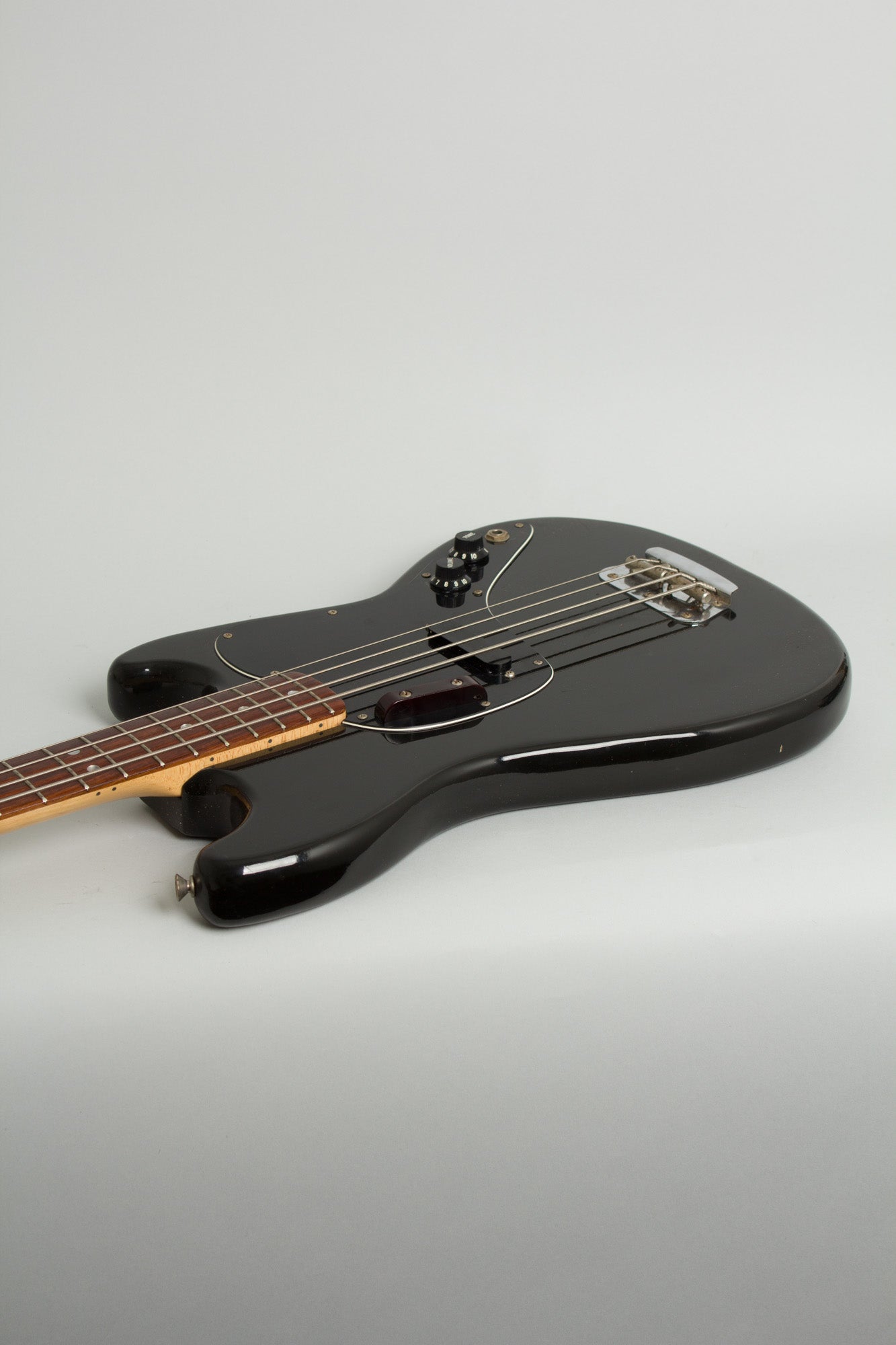 Fender Musicmaster Bass Solid Body Electric Bass Guitar (1979)