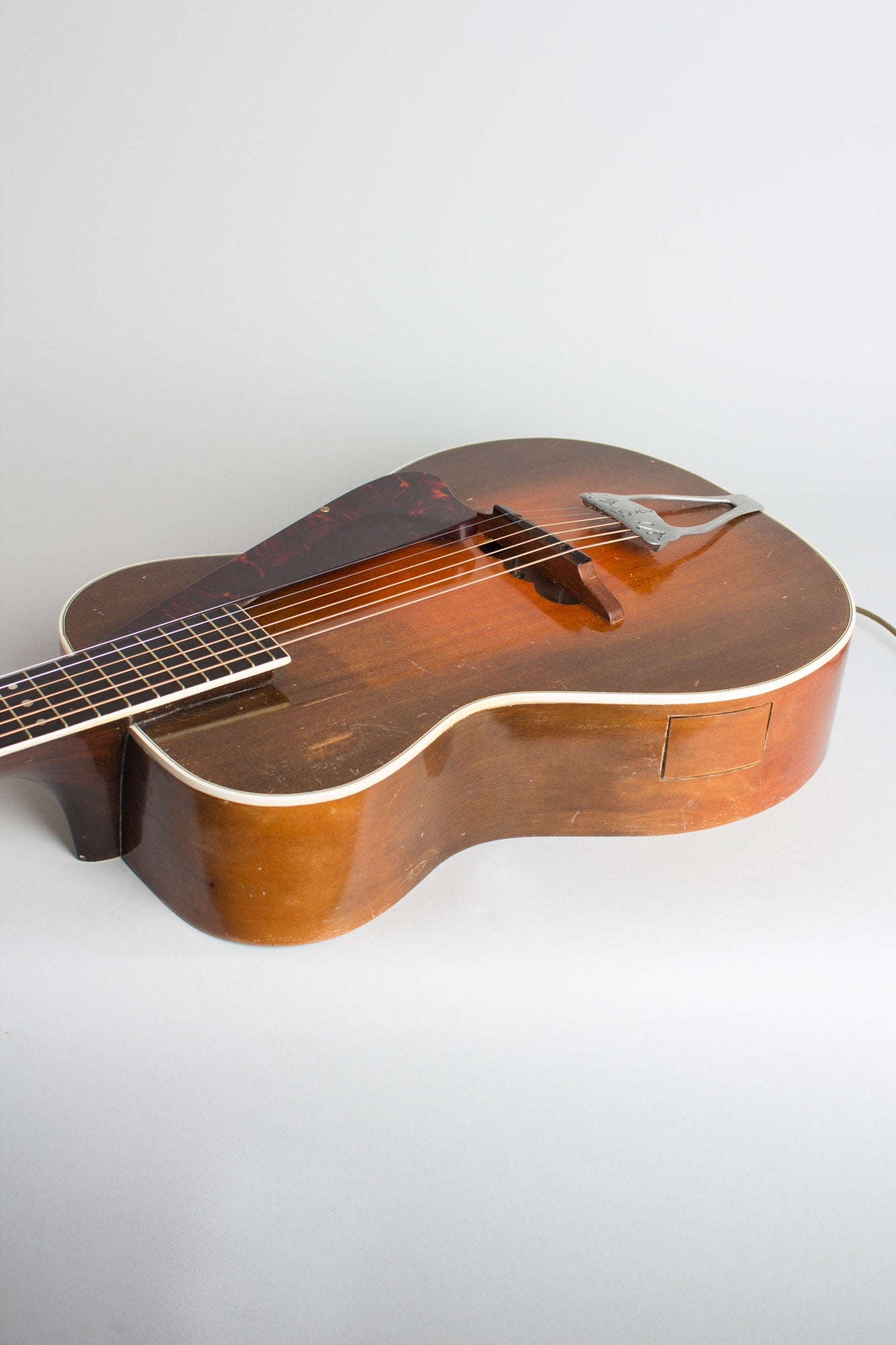 Vivi-Tone Acoustic-Electric Guitar (1933)