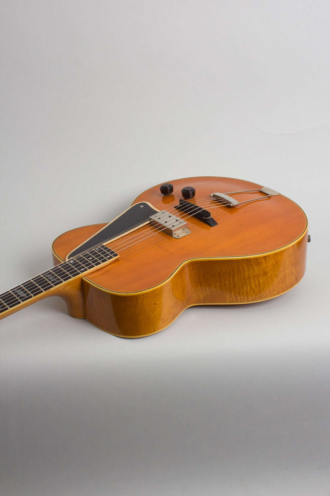 National New Yorker Arch Top Hollow Body Electric Guitar (1941)