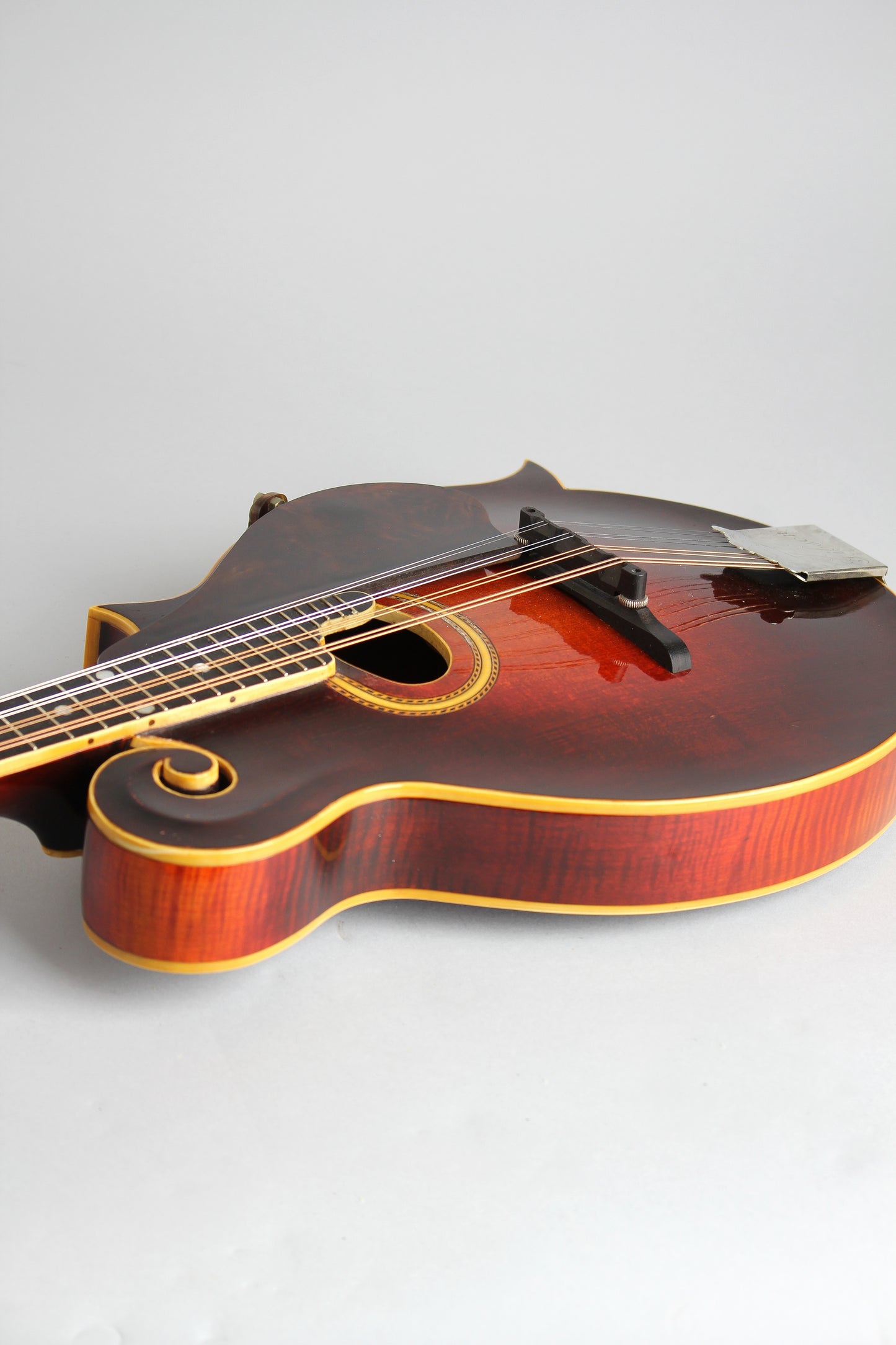 Gibson F-4 Carved Top Mandolin (1925)