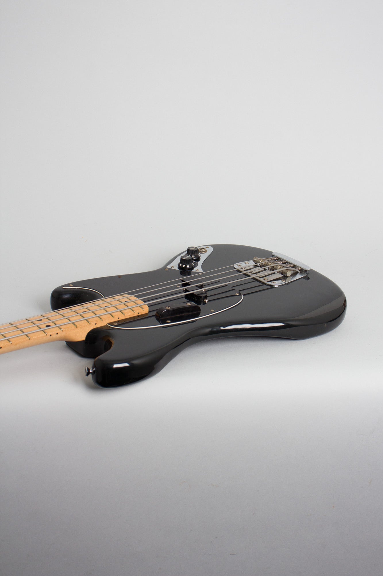 Fender Mustang Solid Body Electric Bass Guitar (1977)