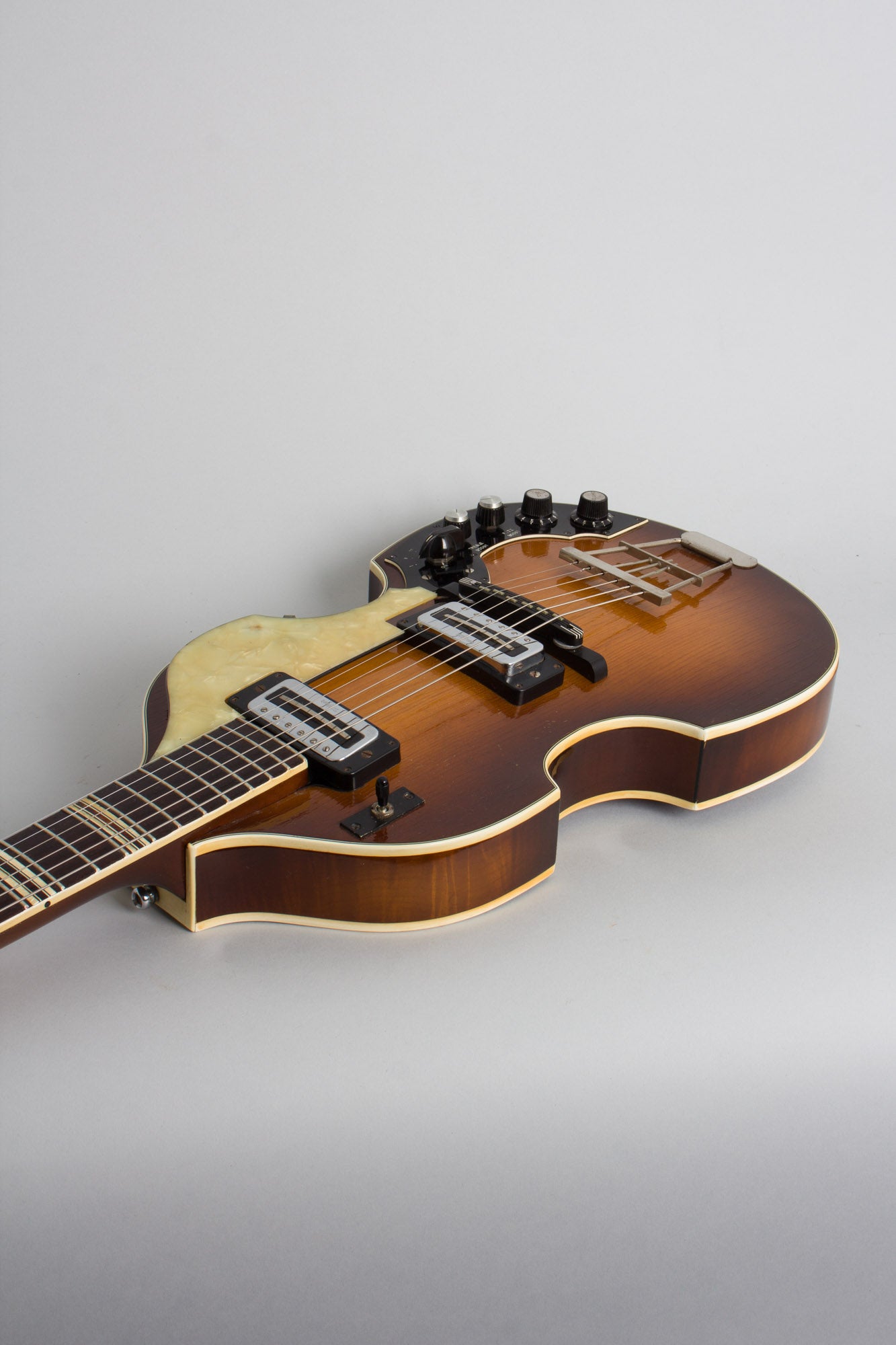 Hofner Model 459TZ Semi-Hollow Body Electric Guitar (1968)