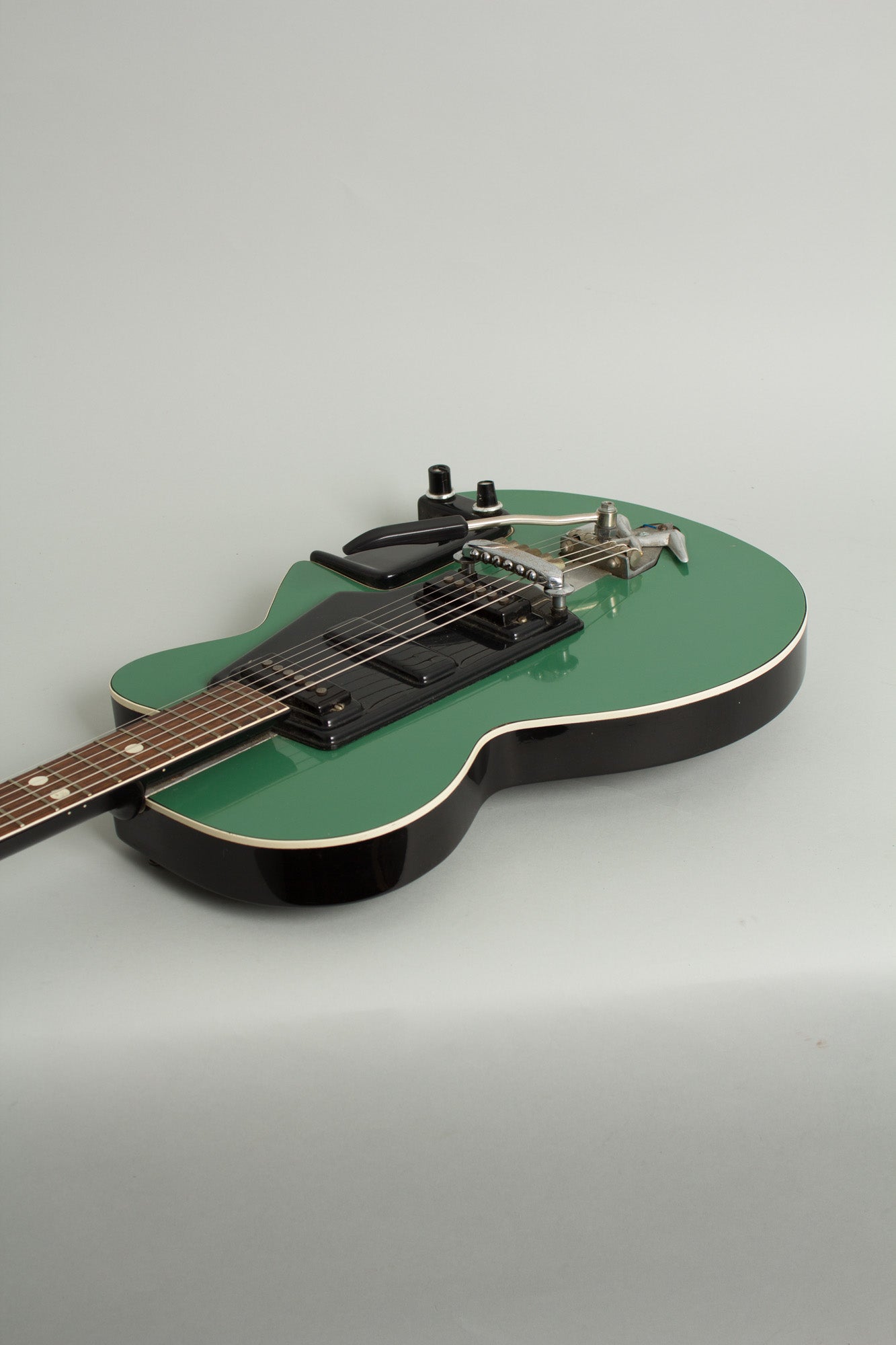 Wandre Soloist Semi-Hollow Body Electric Guitar (1964)