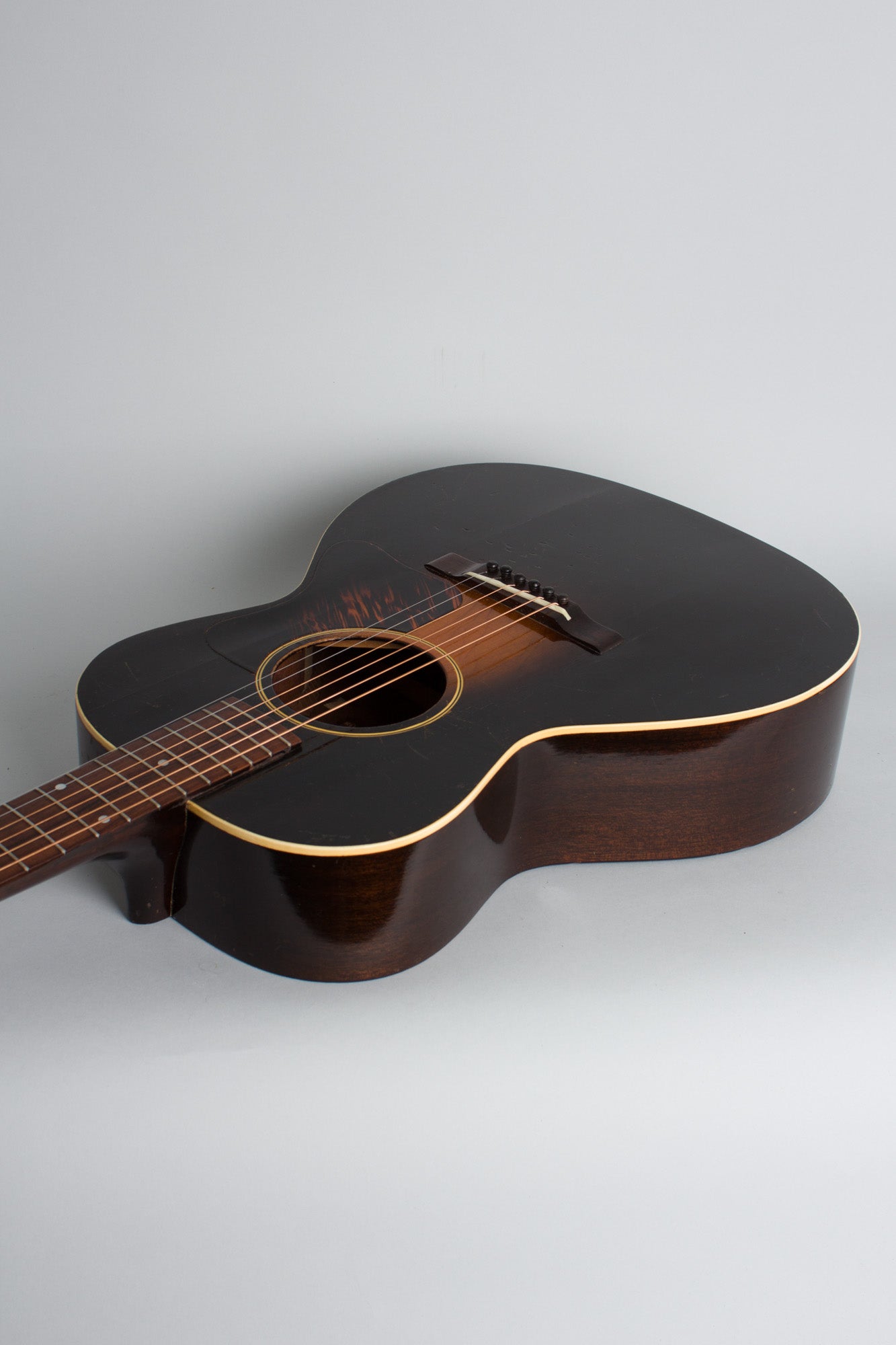 Gibson L-00 Flat Top Acoustic Guitar (1934)