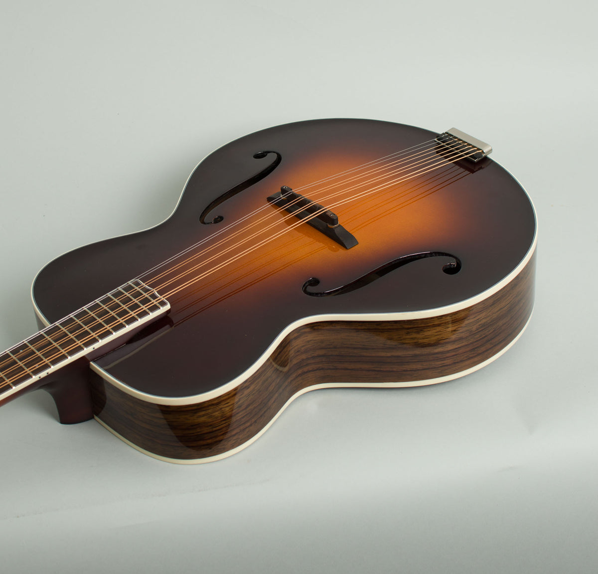 Octolindo F Deluxe carved top Octave Mandolin (2026)