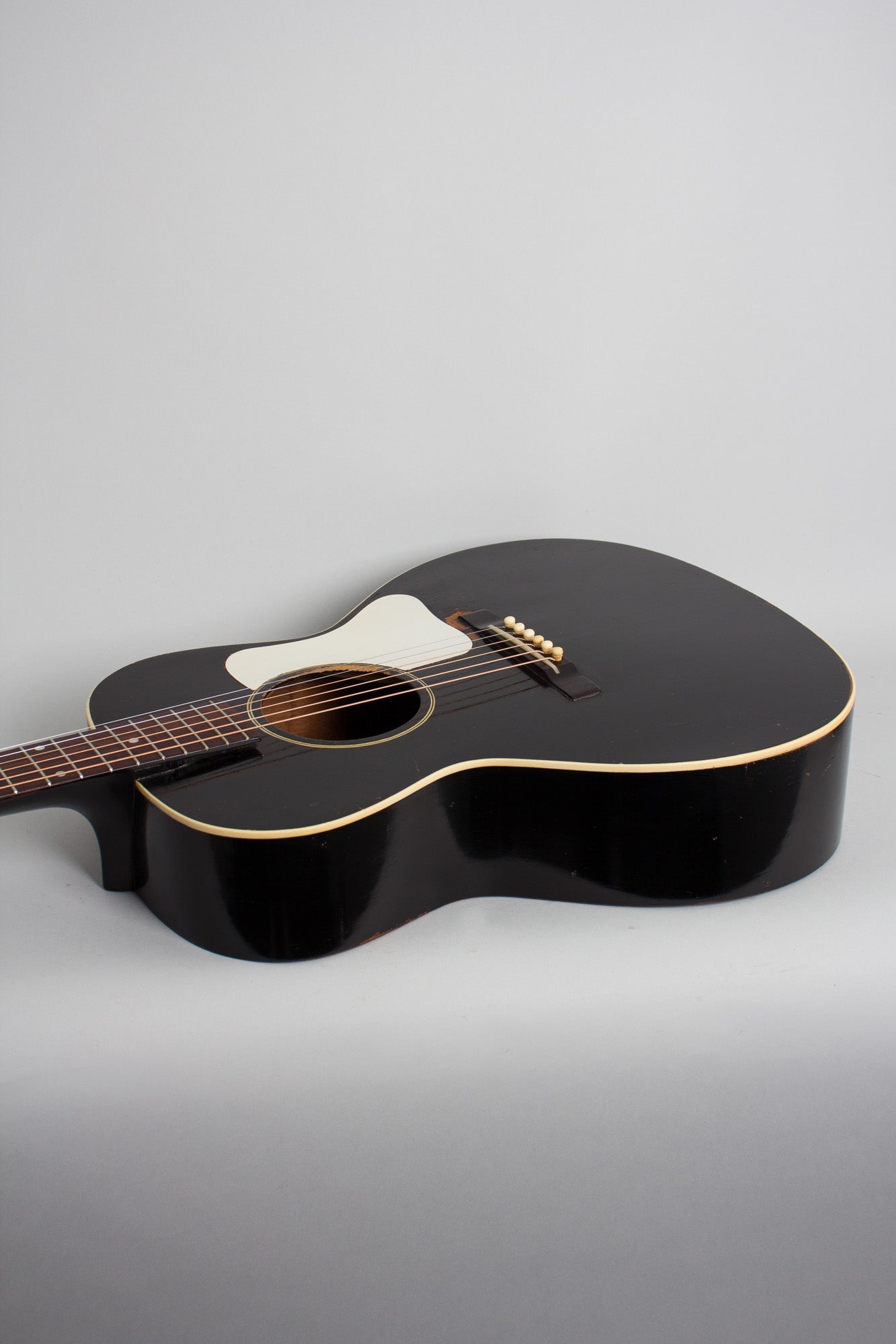 Gibson L-00 Flat Top Acoustic Guitar (1933)