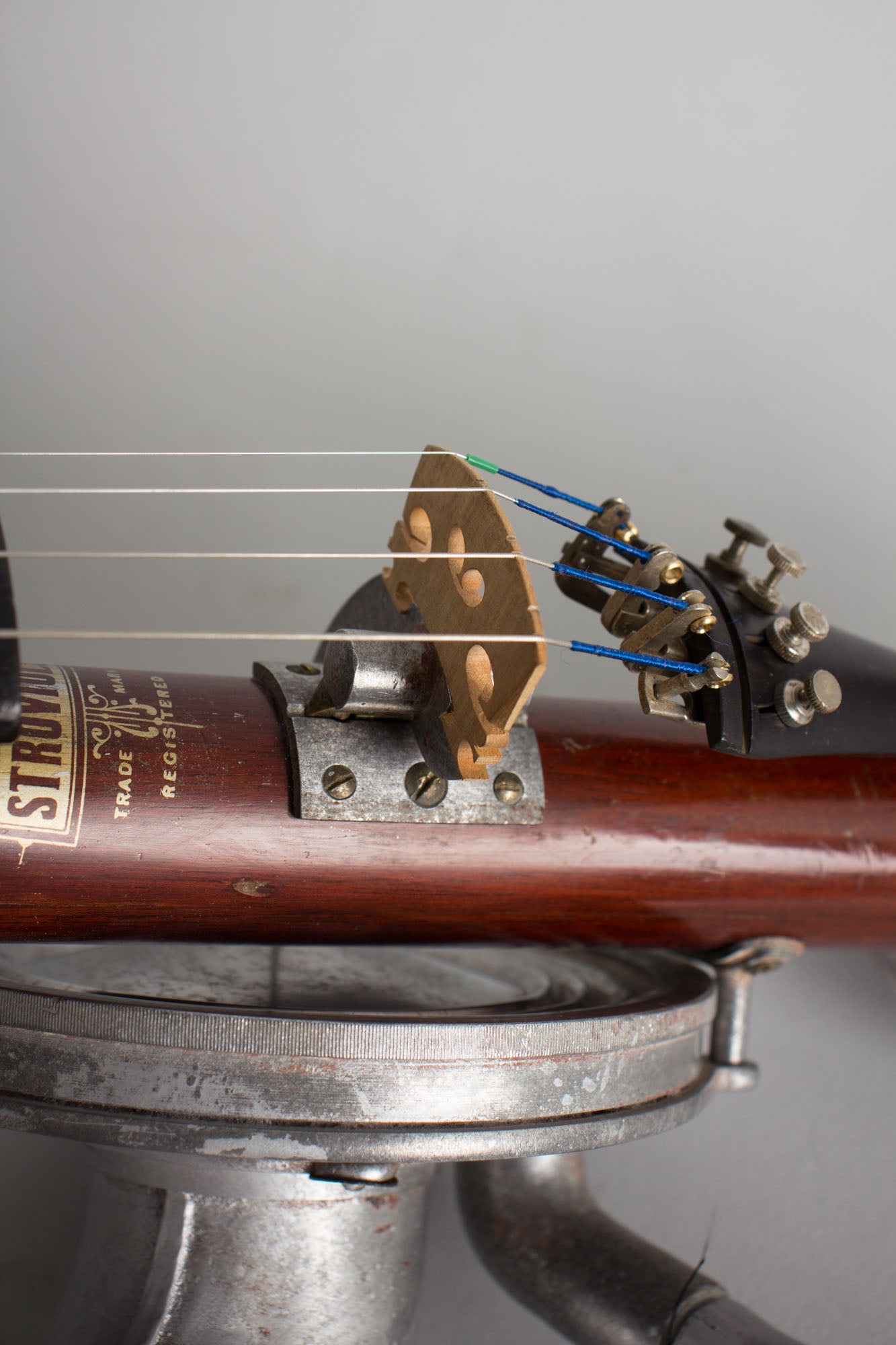 Stroviols Resophonic Violin (1910)