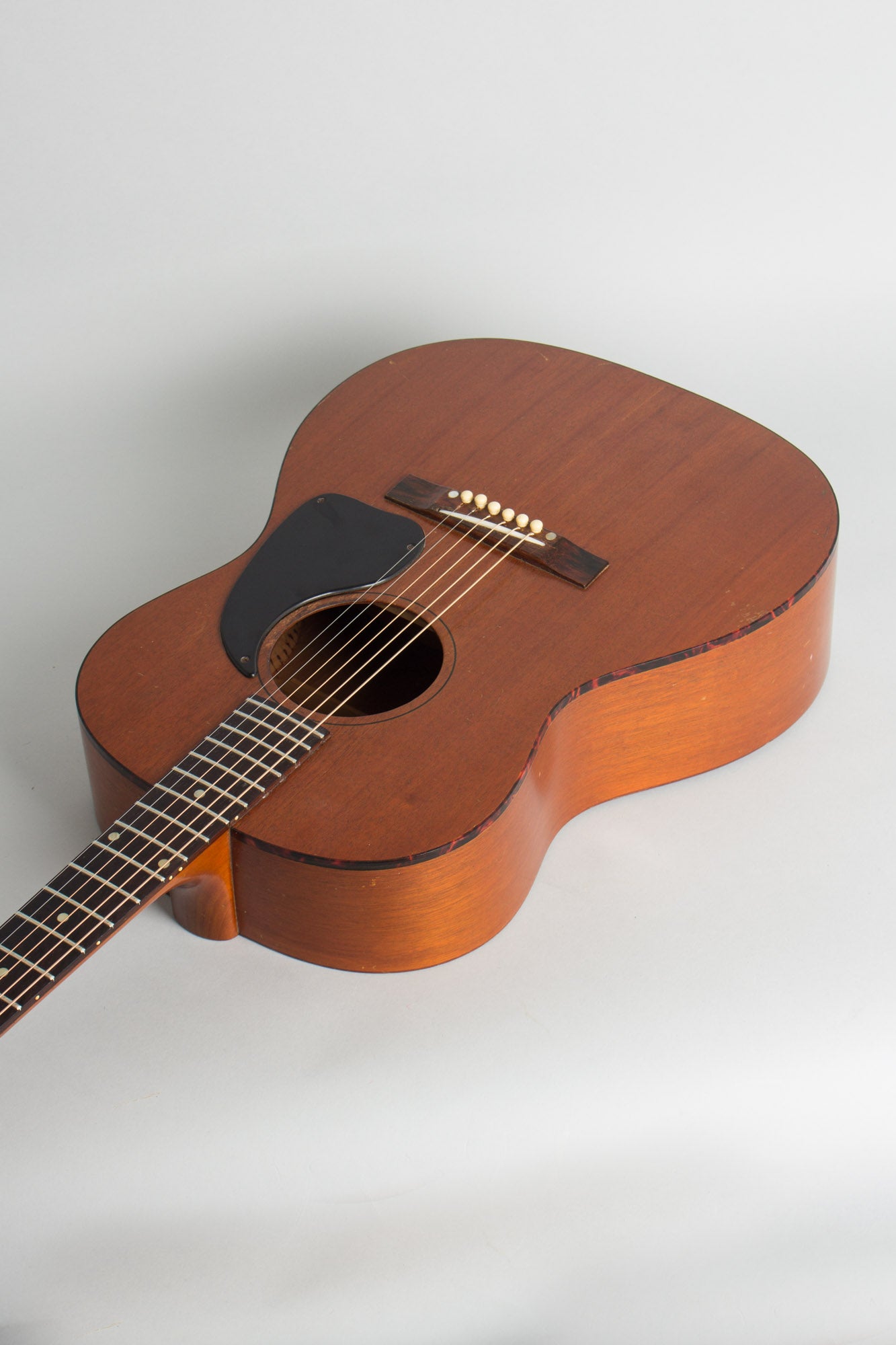 Gibson LG-0 Flat Top Acoustic Guitar (1962)