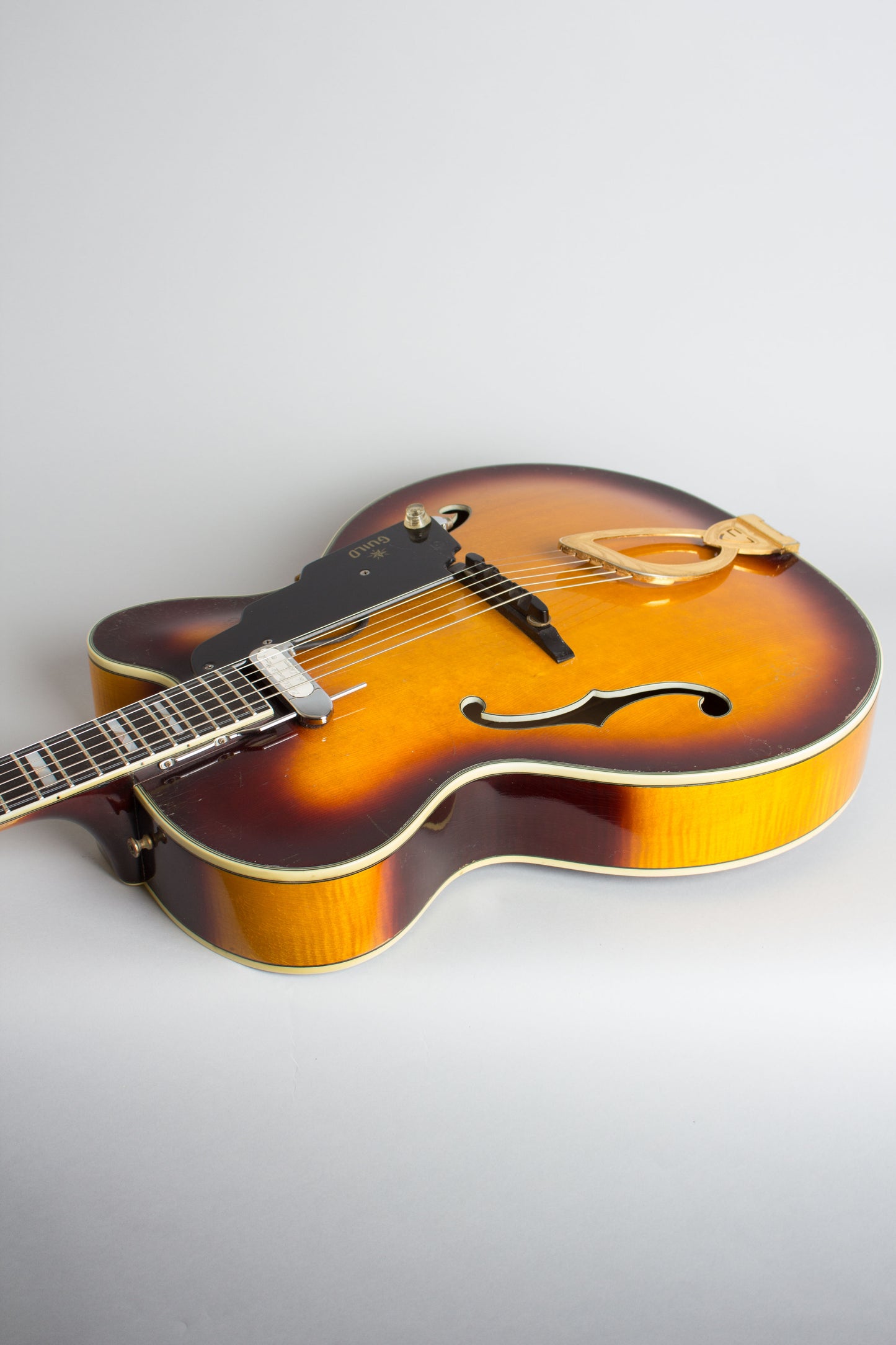 Guild Artist Award Arch-Top Hollow Body Electric Guitar (1962)