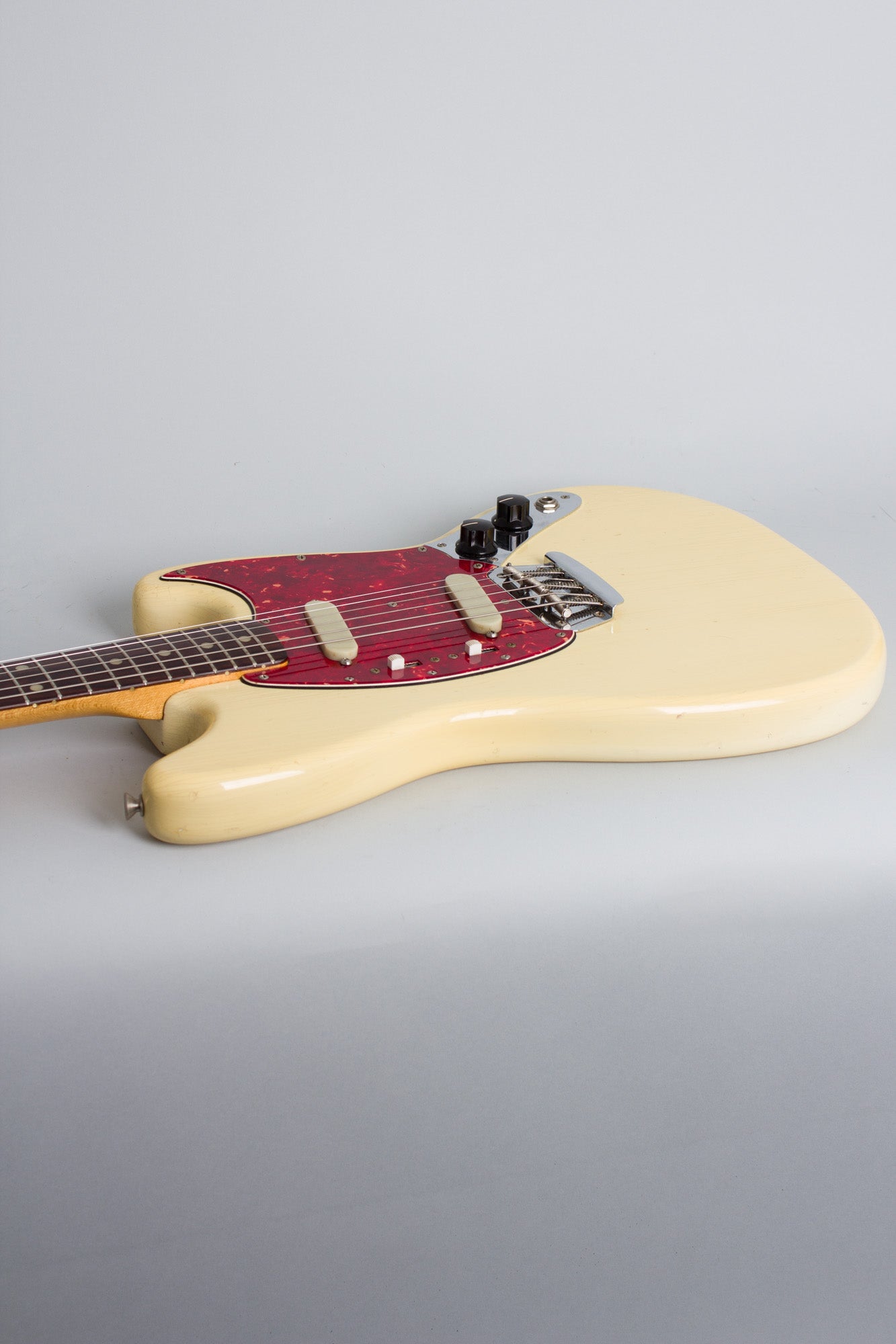 Fender Duo-Sonic II Solid Body Electric Guitar (1965)