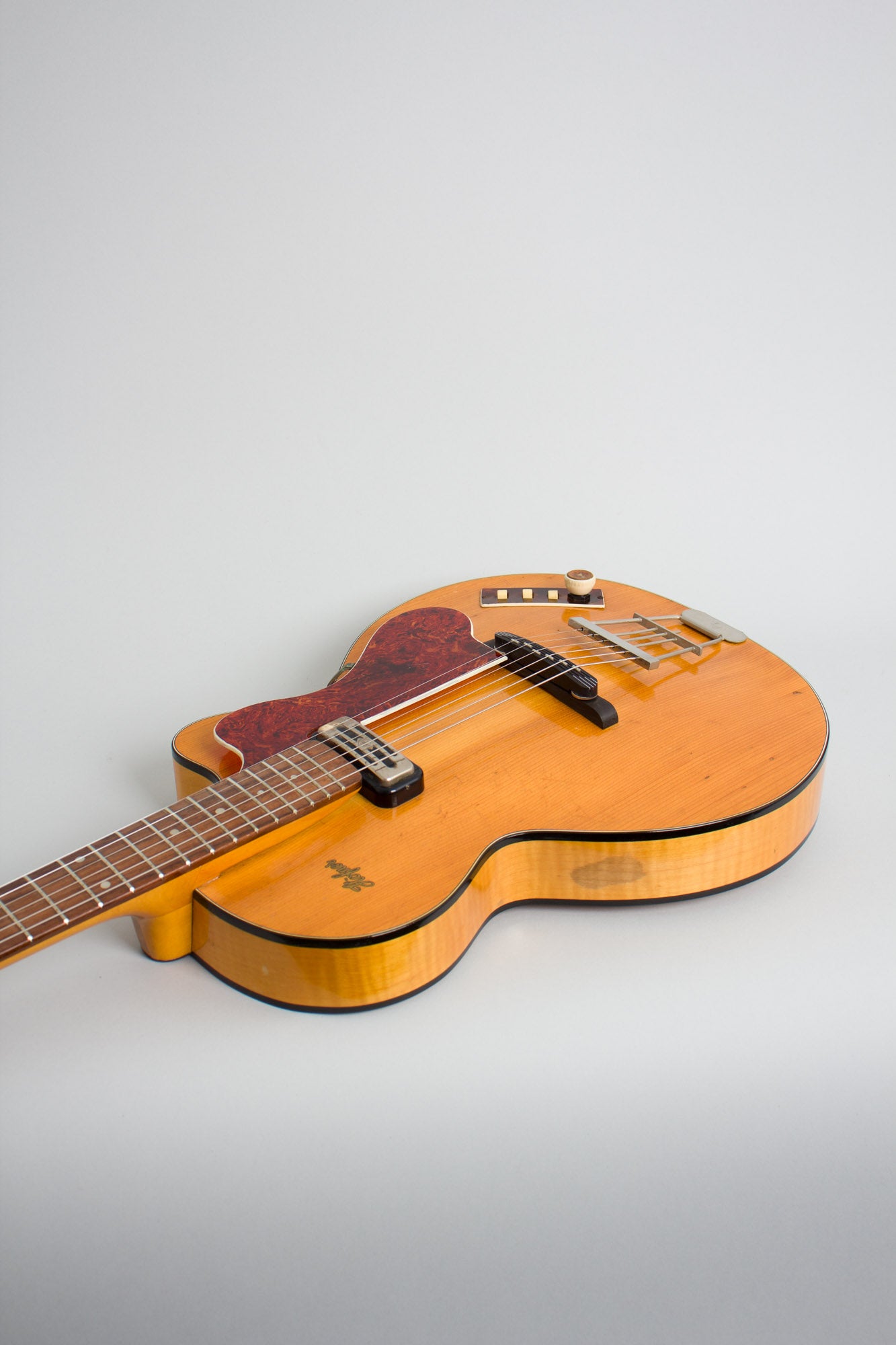 Hofner Club 40 Arch Top Hollow Body Electric Guitar (1960)