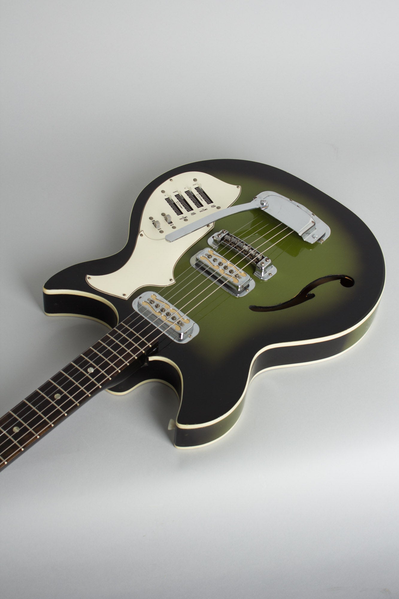 Harmony Rebel H-82G Thinline Hollow Body Electric Guitar (1969)