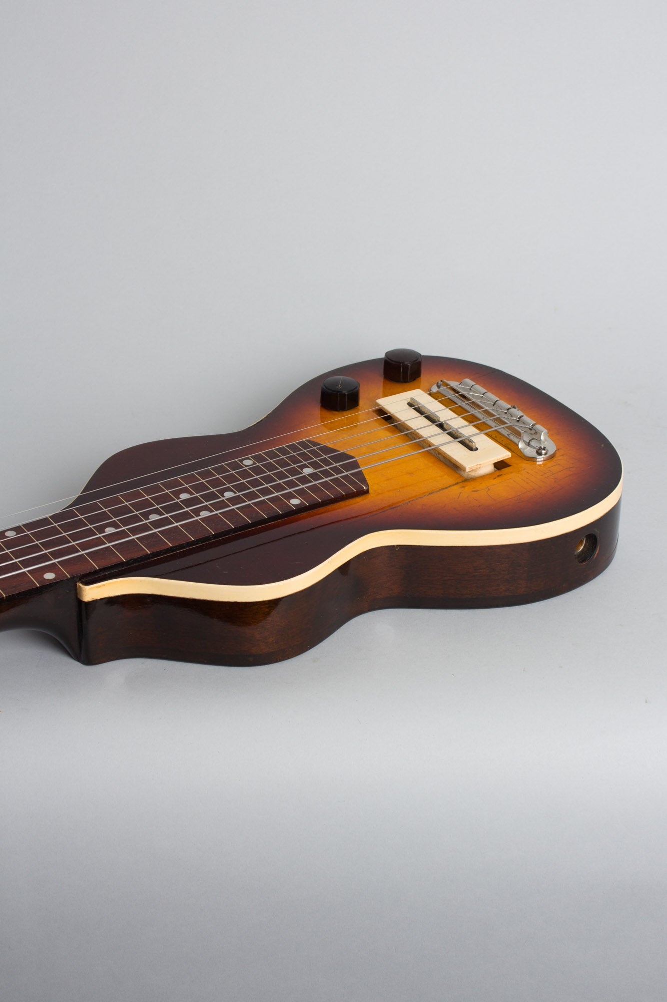 Gibson EH-100 Lap Steel Electric Guitar (1939)