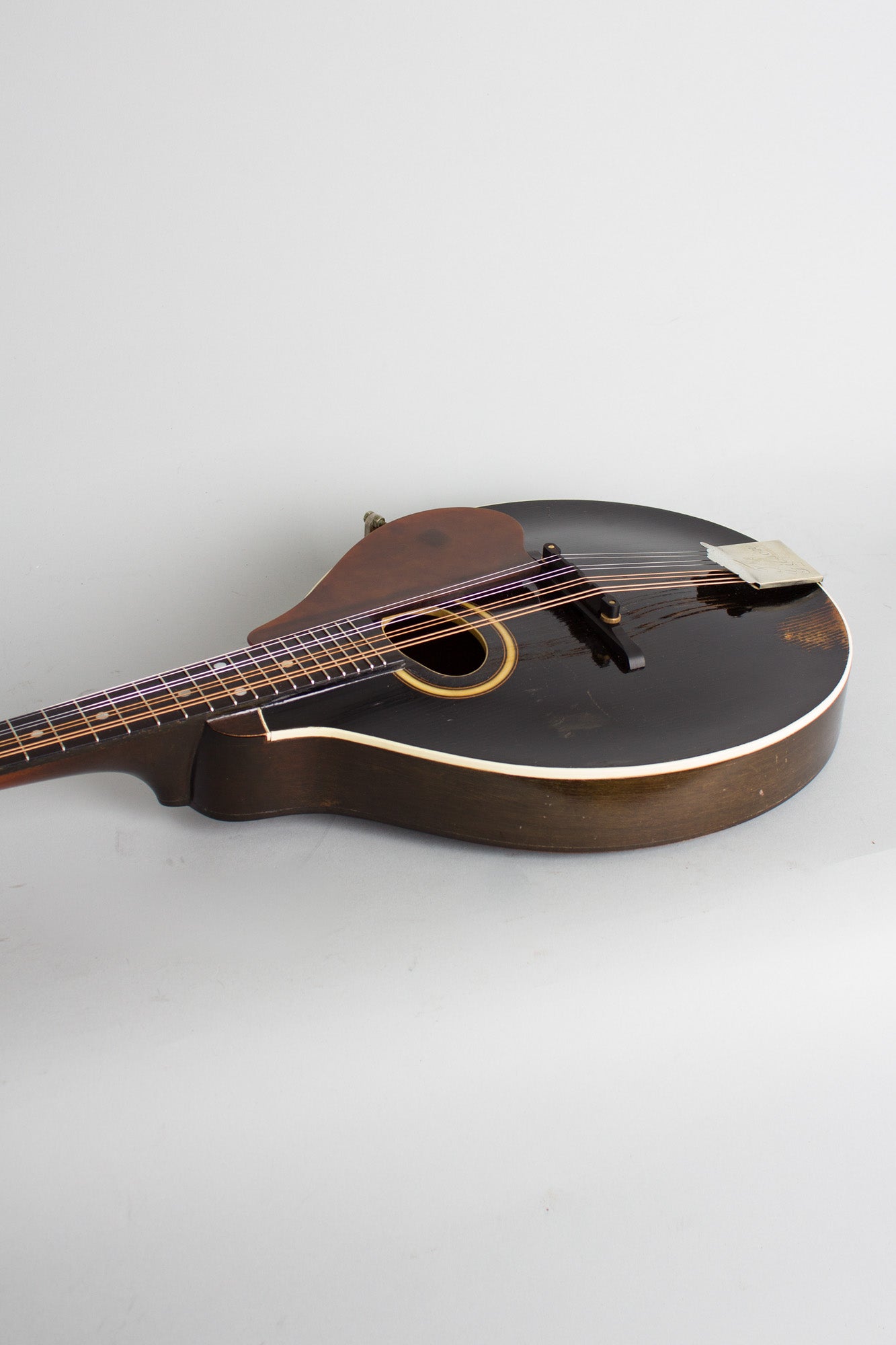 Gibson Style A Snakehead Carved Top Mandolin (1927)