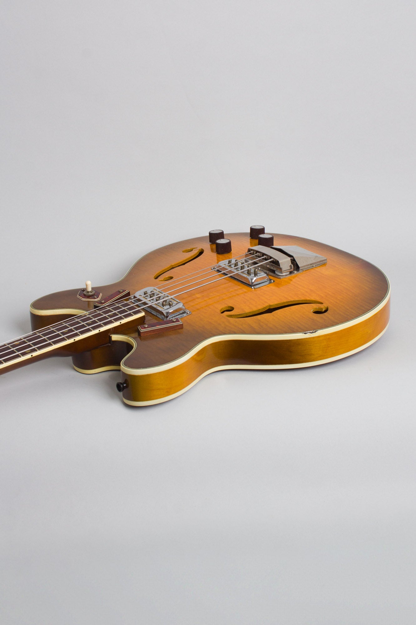 Harmony H-27 Hollow Body Electric Bass Guitar (1966)