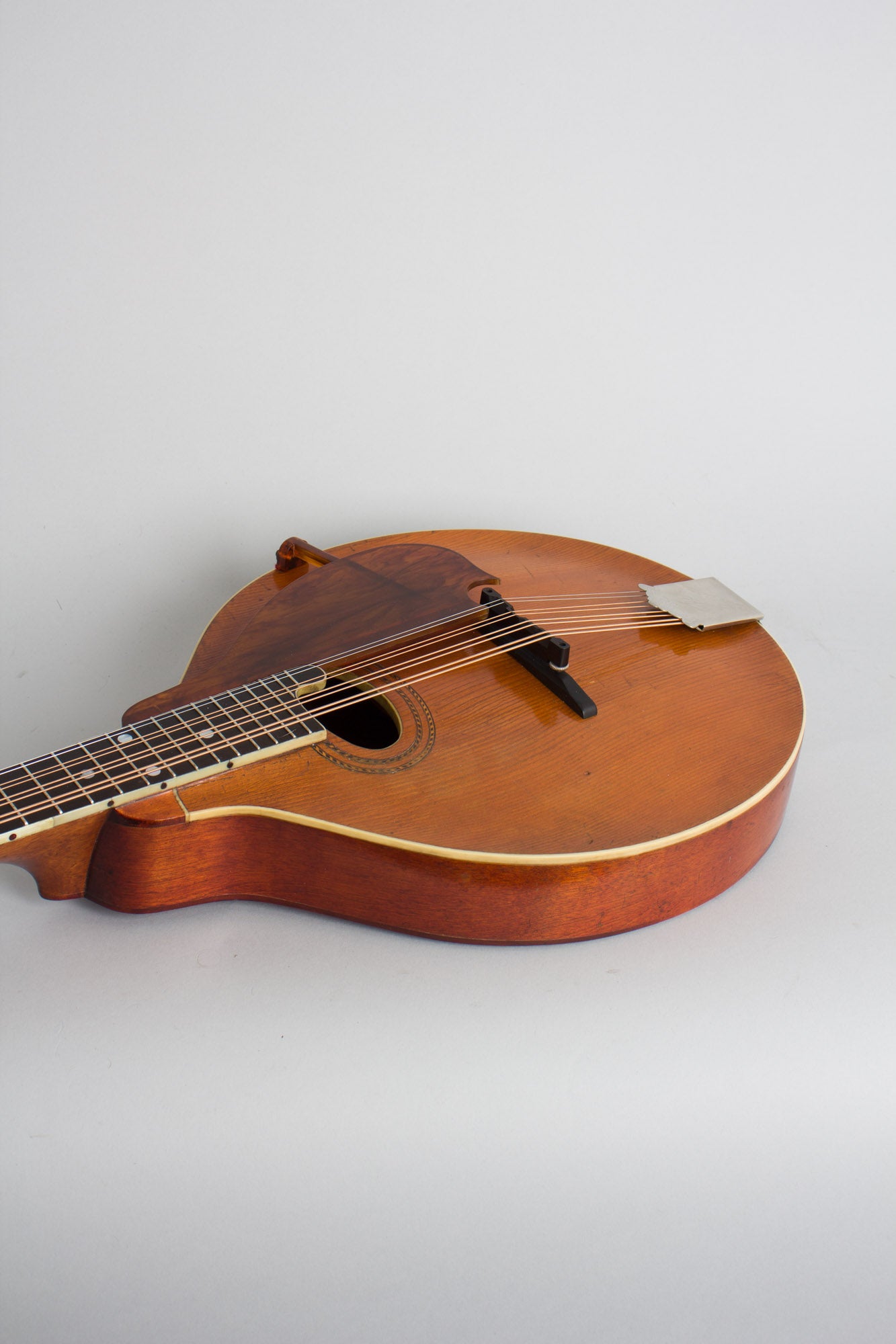 Gibson Style H-1 Carved Top Mandola (1913)