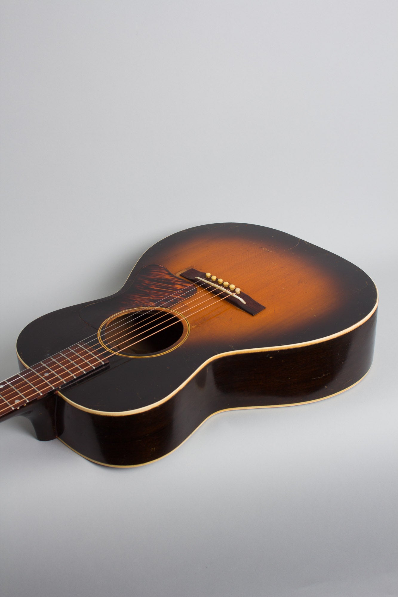 Gibson L-00 Flat Top Acoustic Guitar (1937)