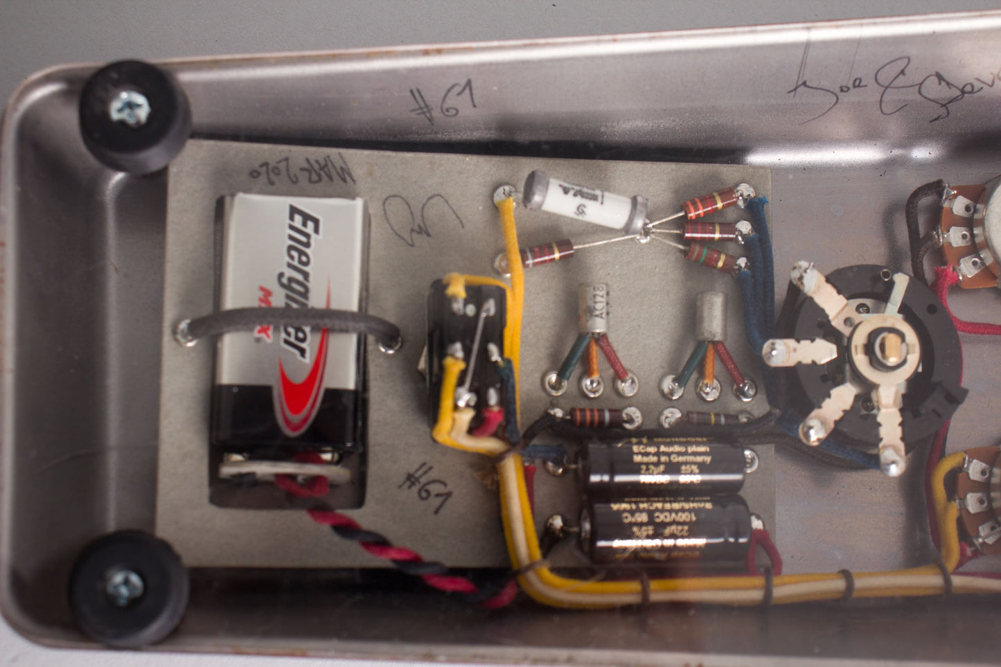 Isle of Tone Haze 67 Fuzz Fuzz Effect (2020)