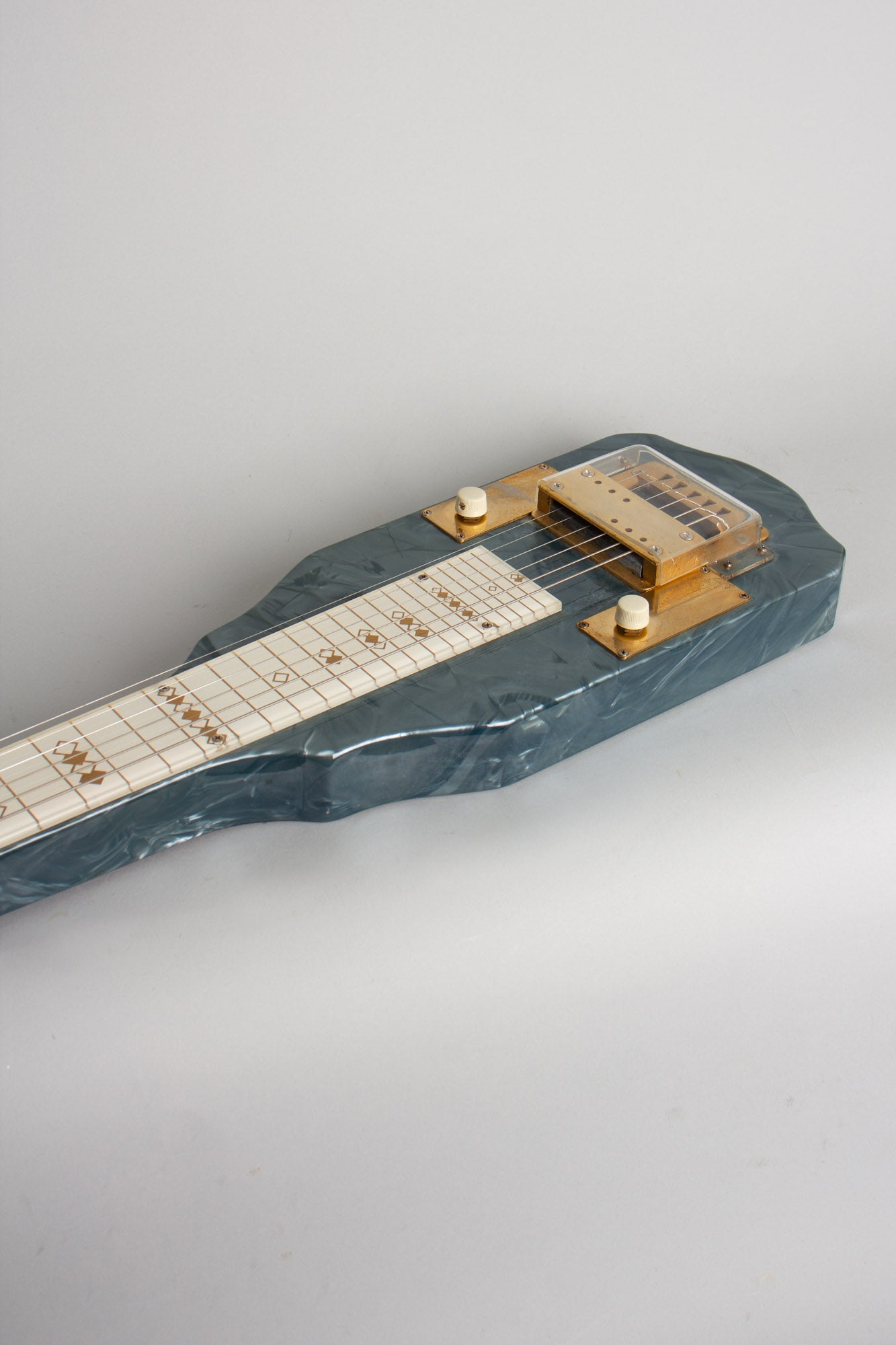 Valco Bronson Singing Electric Lap Steel Electric Guitar (1952)