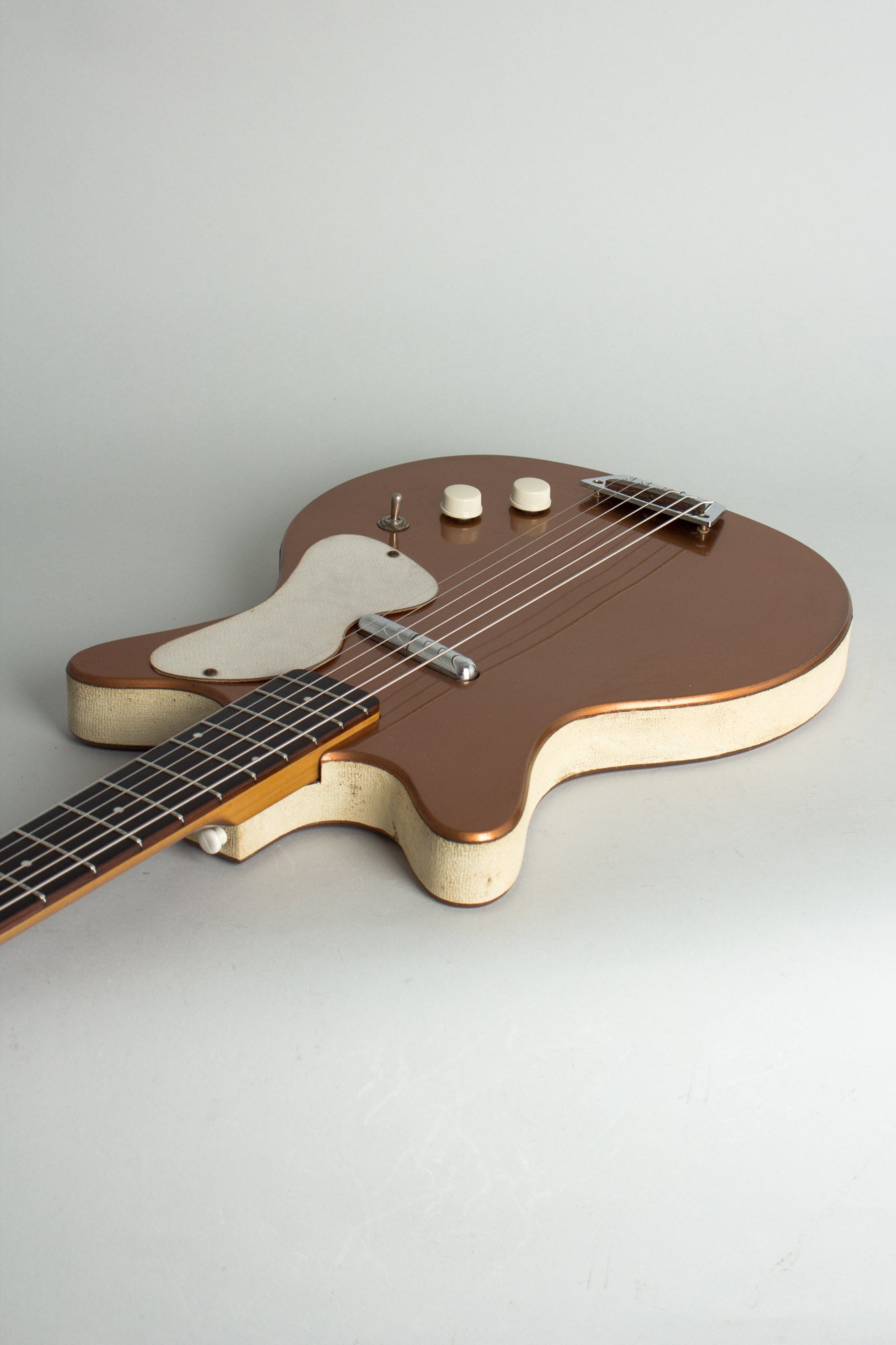 Danelectro Standard Shorthorn Model 3612 Electric 6-String Bass Guitar (1958)